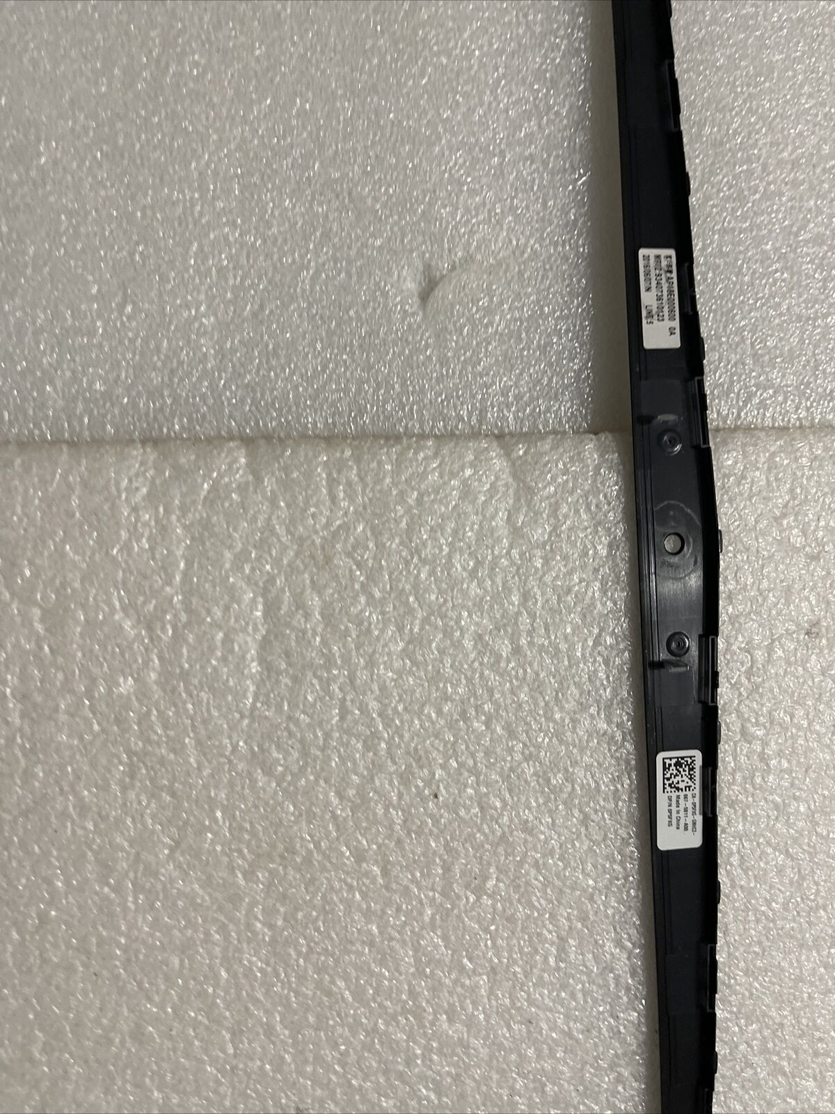 Genuine Dell Alienware 15 R2 R1 LCD Bezel with Logo Board P5FXG 0P5FXG H1 N3