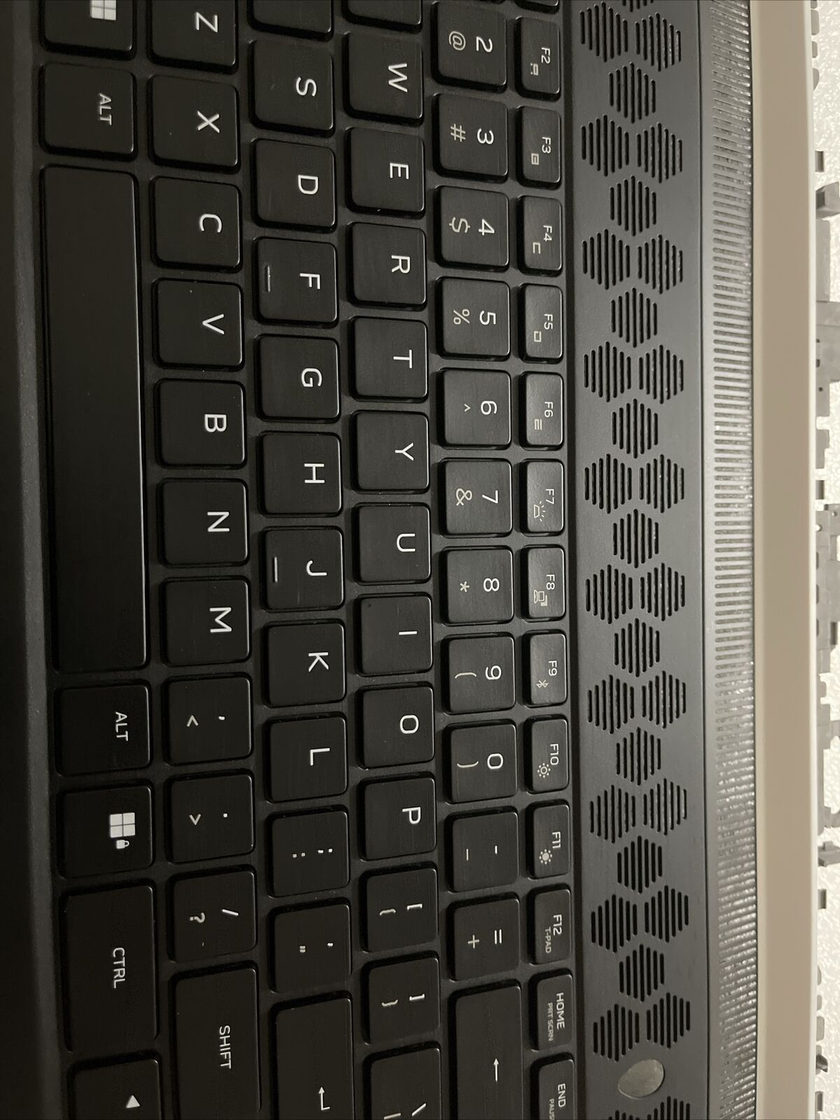 Dell Alienware x15 R1 Laptop Palmrest US RGB BCL Keyboard 0V6M0K K2P6 Grade B