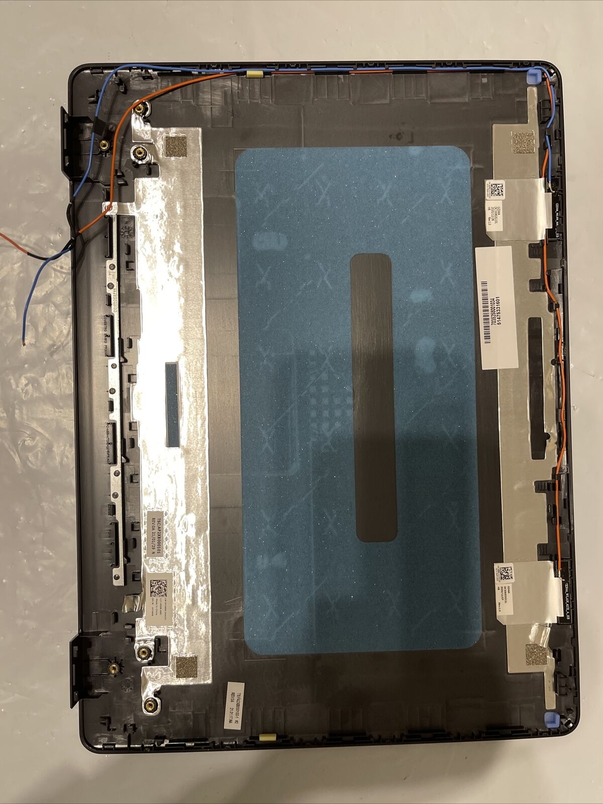 Genuine DELL Vostro 3501 top lid Cover  without hinges 0Y5X09  Y5X09 C2 P1