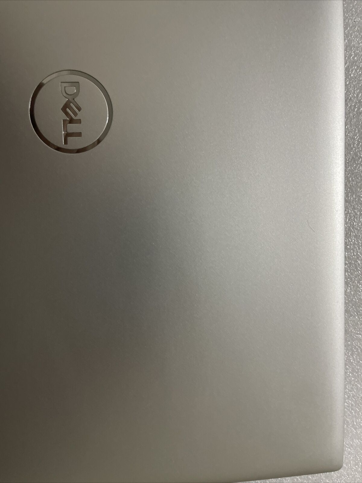Defective DELL INSPIRON 7706 2in1 17.3" QHD+ Lcd Silver TOUCHSCREEN 7TD3M P6 S7
