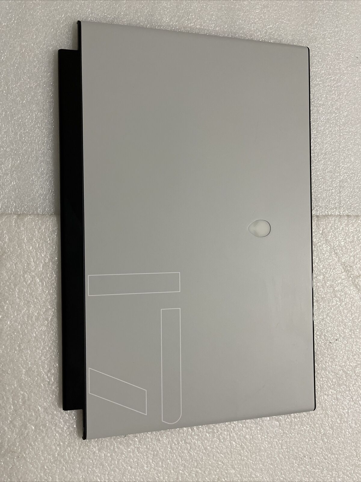 Oem Dell Alienware M17 R3 LCD Back Cover 17.3 White 0R0CJC R0CJC H1 Q1