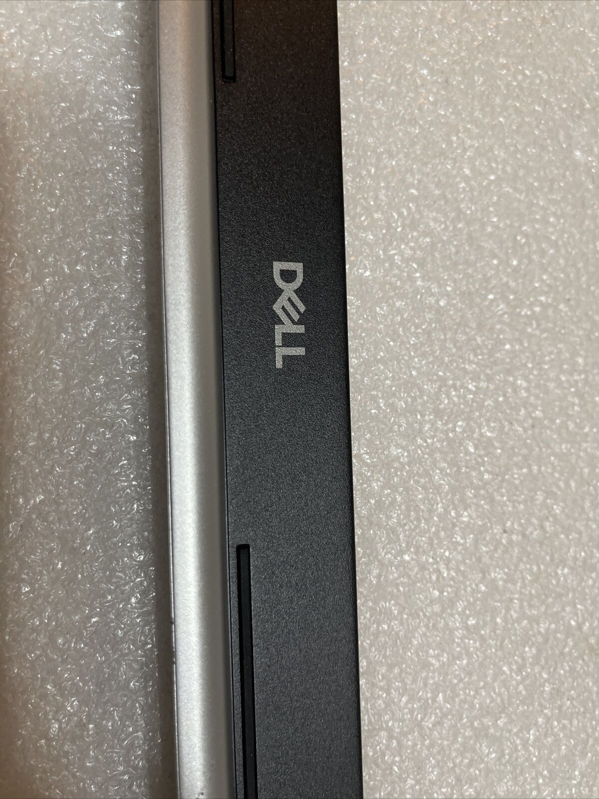 Genuine Dell Inspiron 15 5570 Laptop LCD Front Bezel Webcam Port GPY6Y 0GPY6Y N3