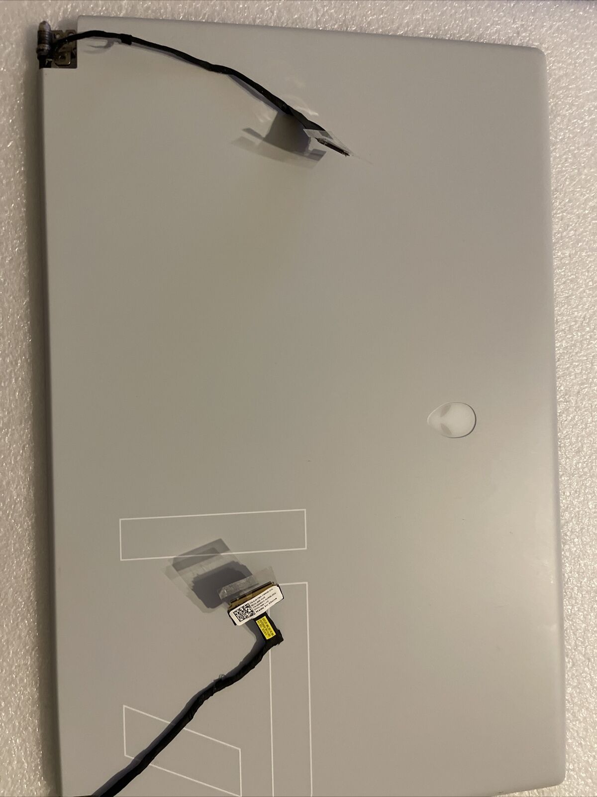 Dell ALIENWARE X17 R1 R2 17.3" FHD SCREEN WHITE 7YGDK D42V5 3D2FF H2 L4