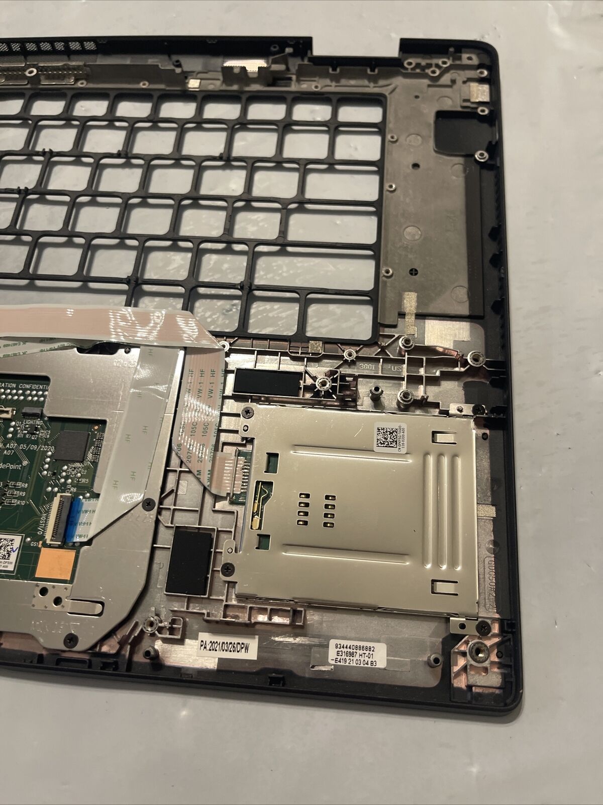Dell Latitude 7520 Laptop Palmrest Touchpad 02RPYX 2RPYX P7