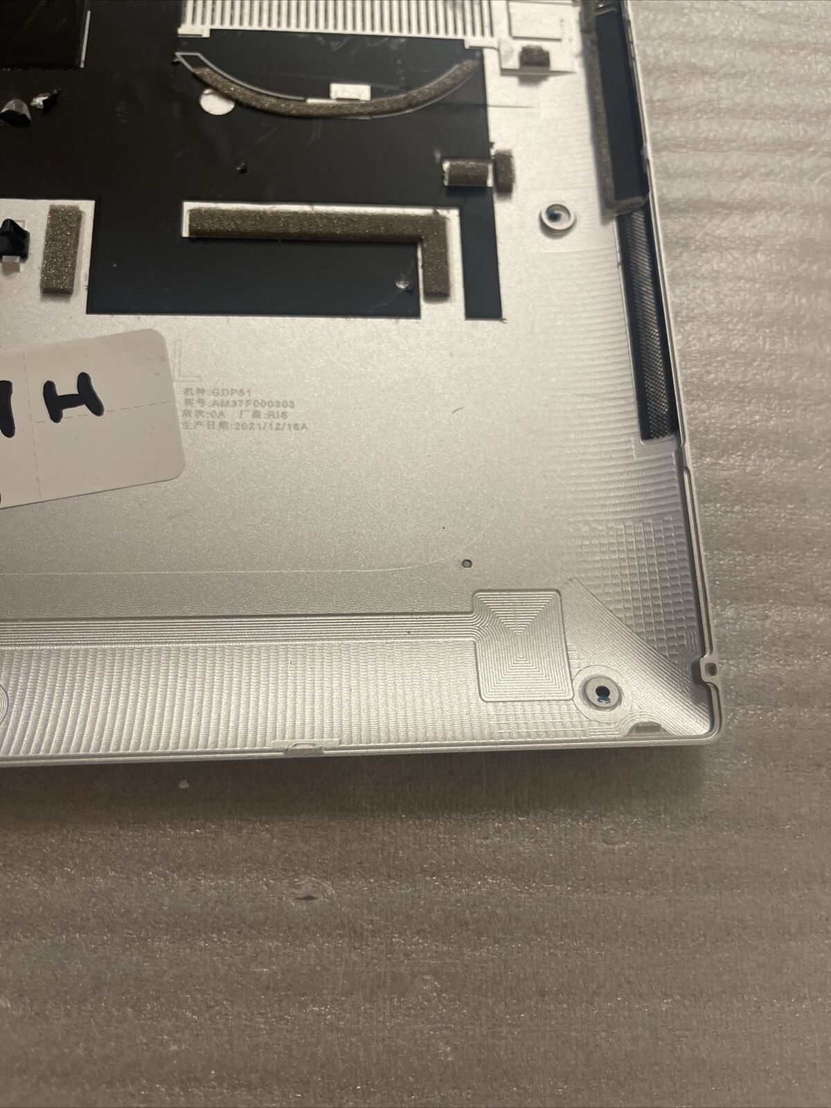 Genuine Dell  XPS 15 (9500) Bottom Base Metal Cover KVD7H 0KVD7H DWT74 0DWT74 C4