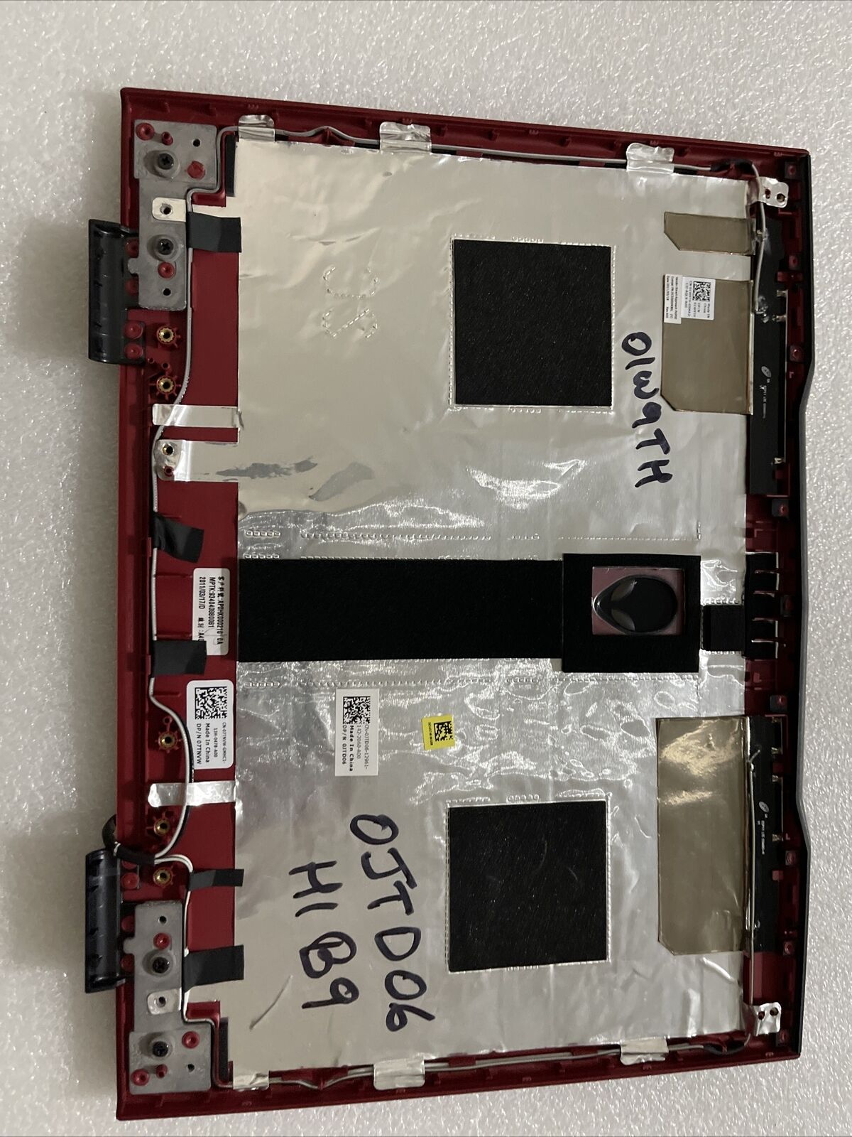 Genuine Dell Alienware M11x R3 Red LCD Back Cover Lid w/Antenna 7TNVW JTD06 H1B7