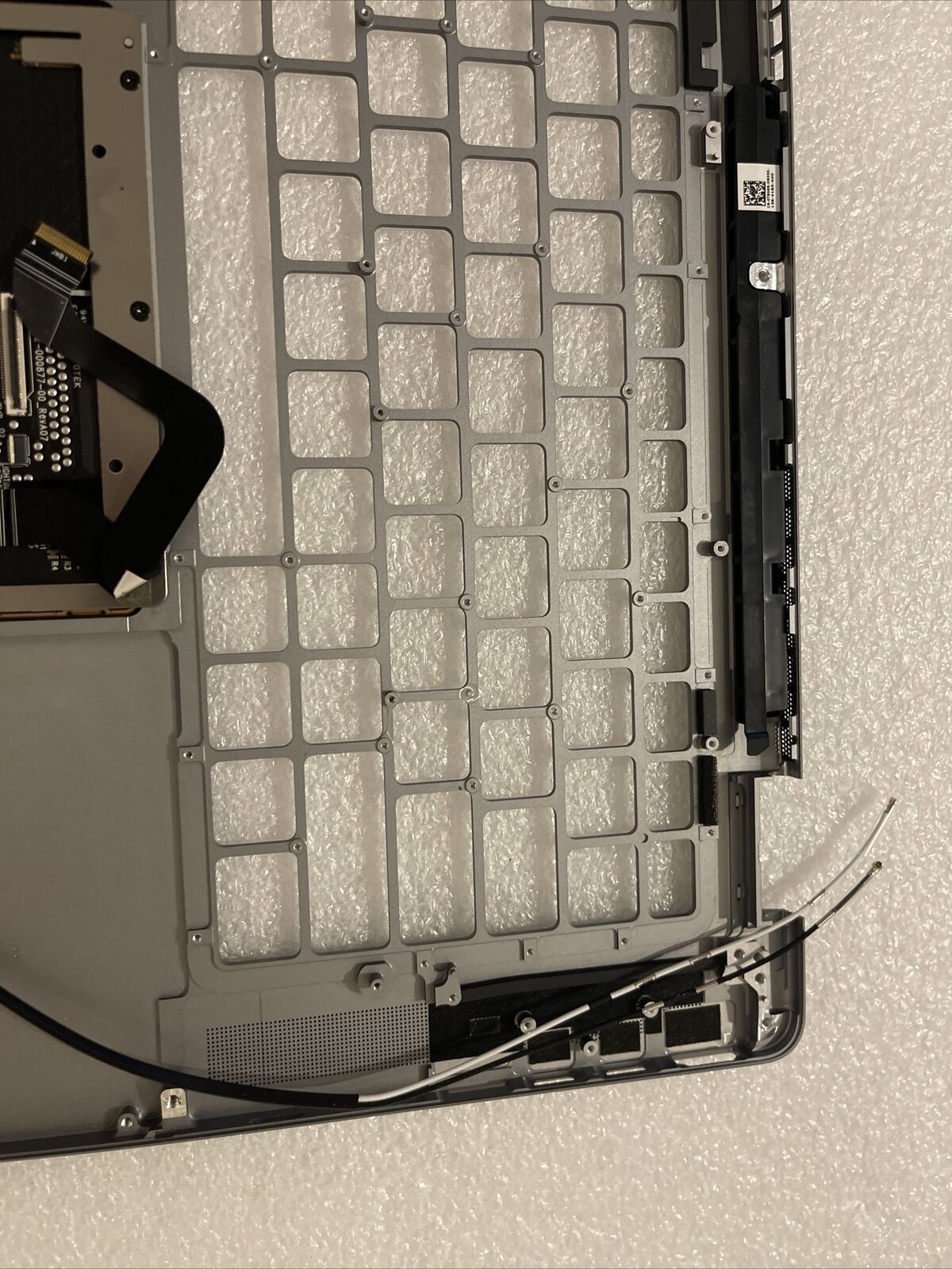 New Dell OEM Latitude 9520 Palmrest Touchpad No SC 3HVVG 07XD0 8R5KP H1 P6