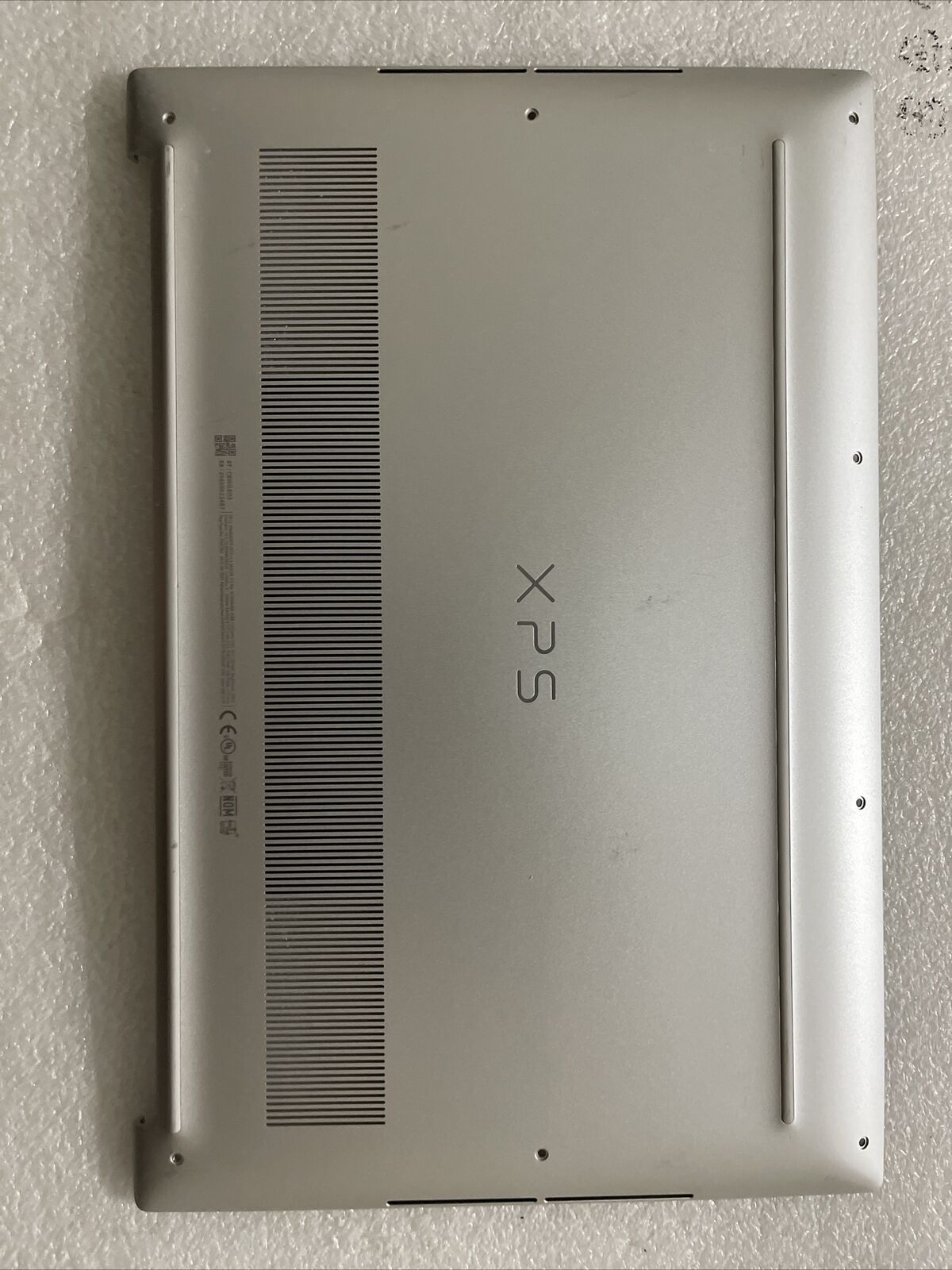 Genuine Dell XPS 9500 9510 Bottom Base Metal Cover Silver KVD7H DWT74 0DWT74 B6