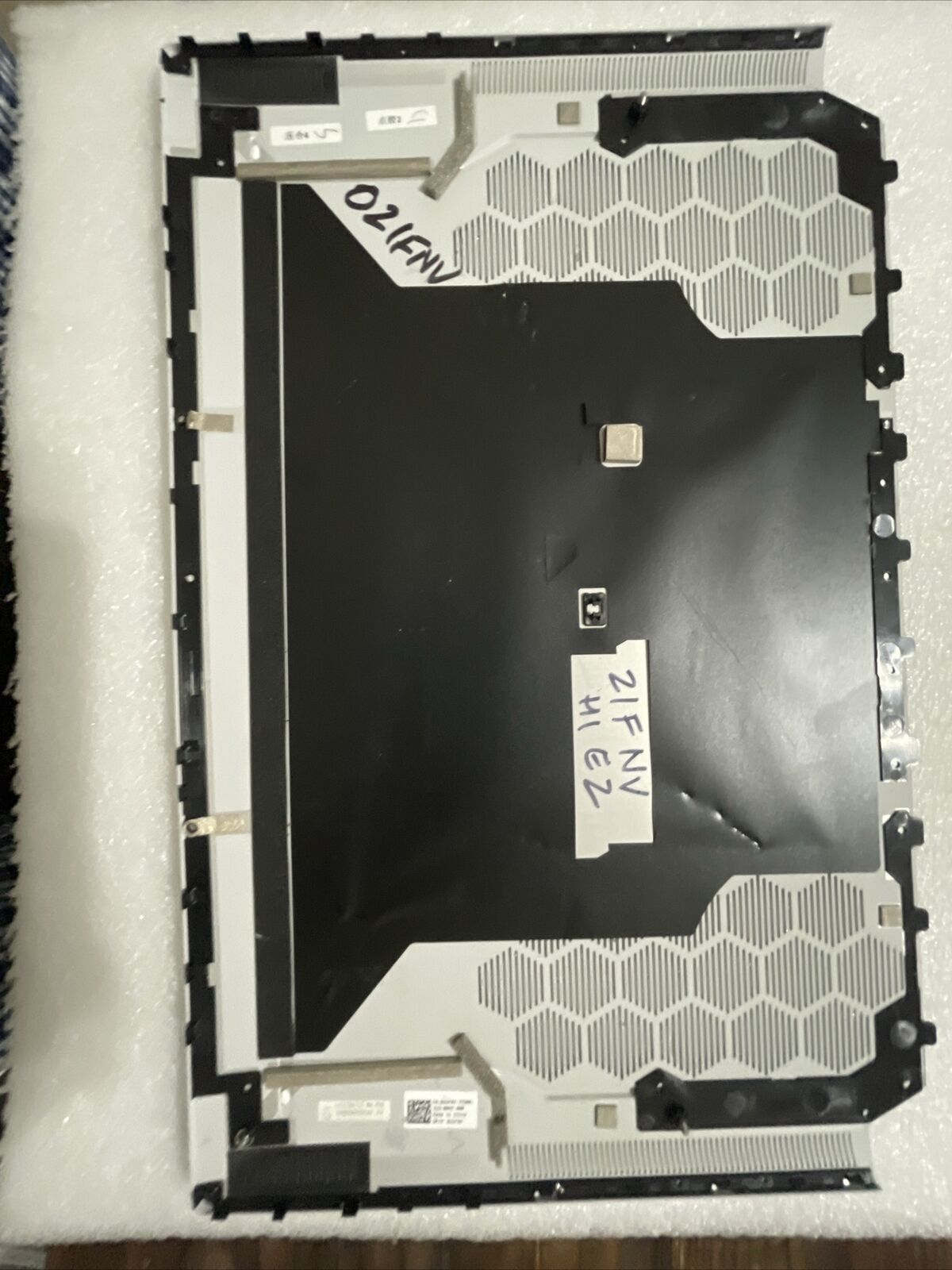 Genuine Dell Alienware X17 R2 Bottom Base Back Cover White 021FNV 21FNV H1 E2 E1