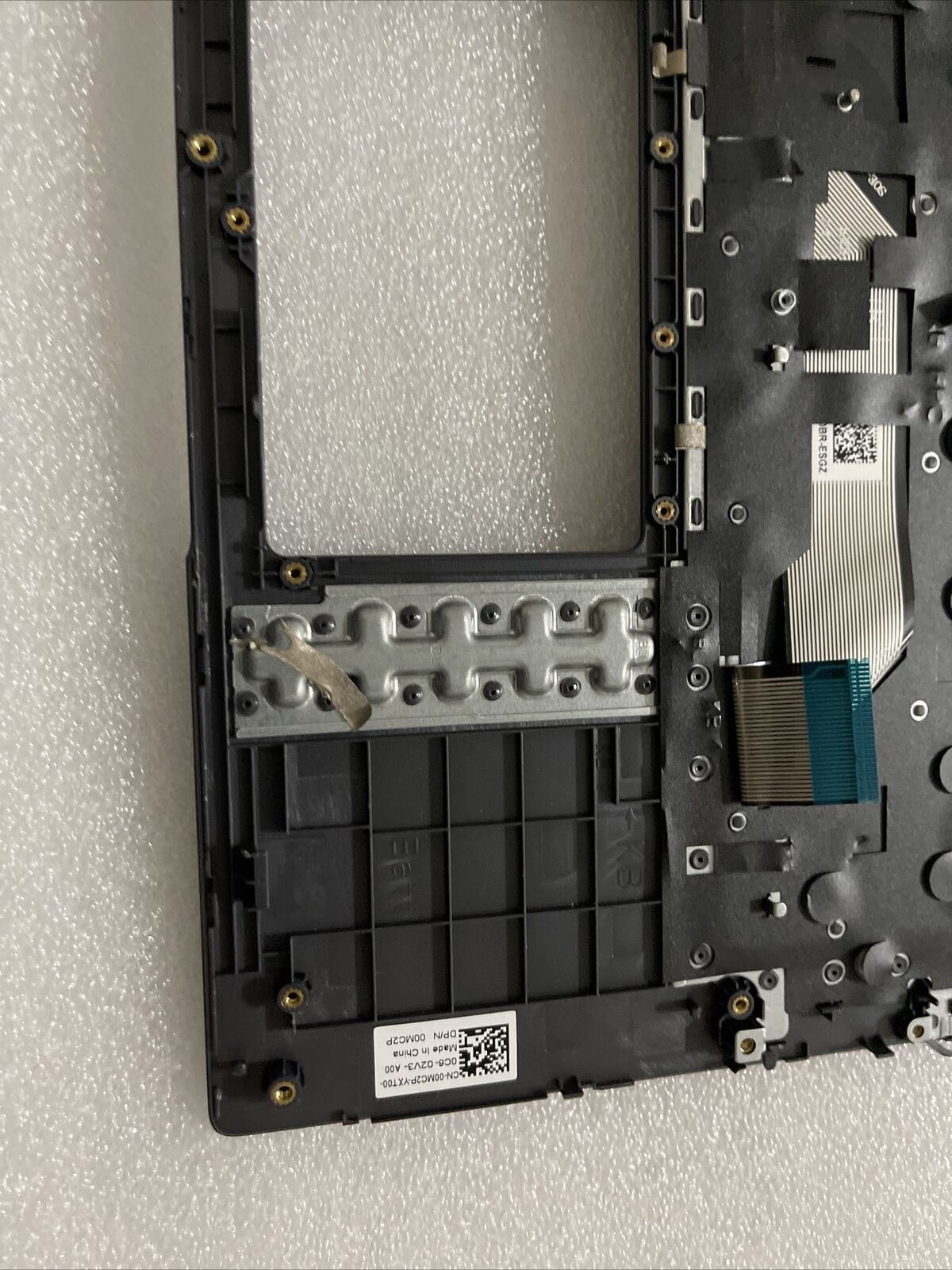 Genuine Dell Latitude 3410 E3410 Laptop Palmrest Spanish Keyboard  0MC2P NSb5