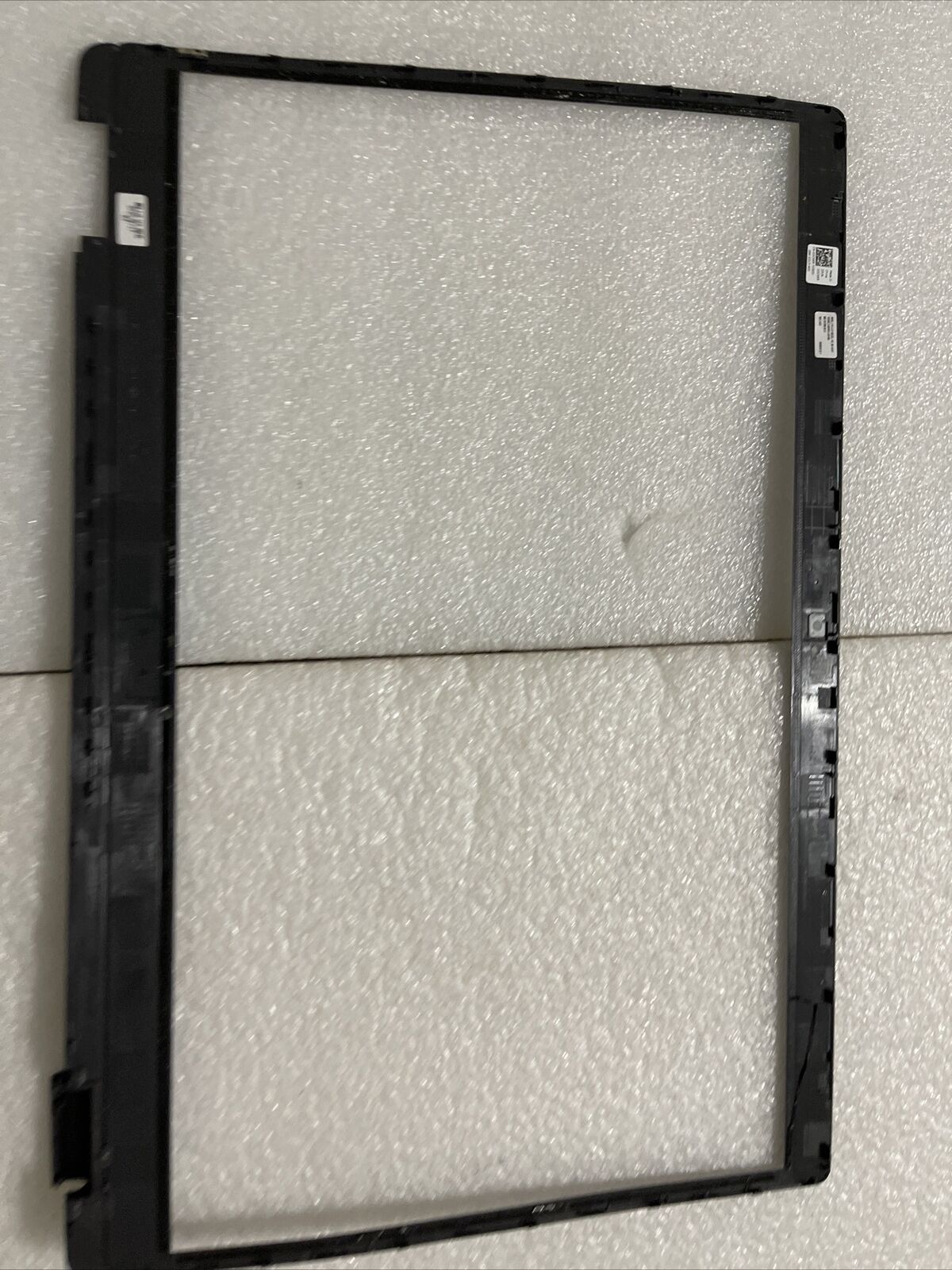 Dell Latitude 3510 P101F LCD Bezel GCK6R 0GCK6R H2N3 Missing Hinge Cover