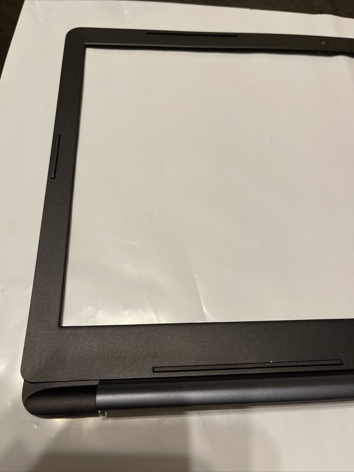 Genuine Dell G3 Laptop LCD Bezel Webcam Port GG7M0 0GG7M0 THA01 N1