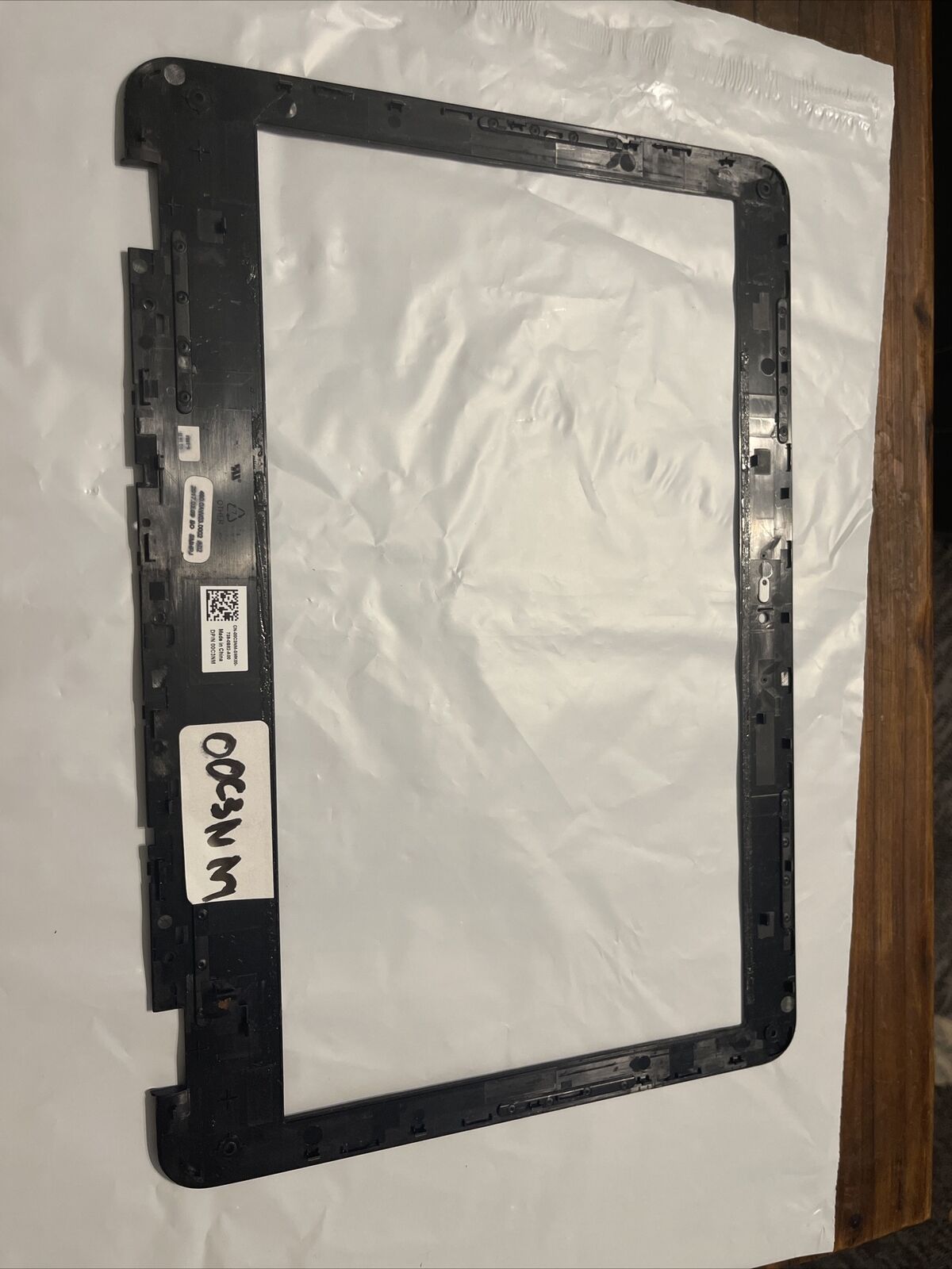 GENUINE Dell Latitude 3380 LCD Front Bezel w/ Webcam Port Black P/N 0C3NM N3