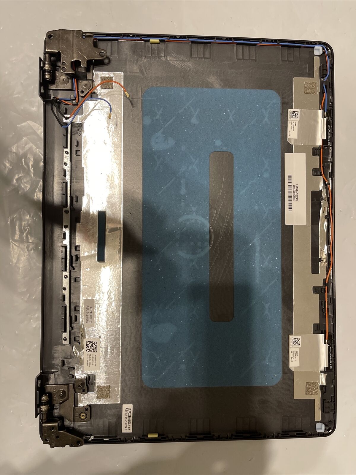 DELL Vostro 3501 top lid Cover  w hinges 0Y5X09 y5x09 C2