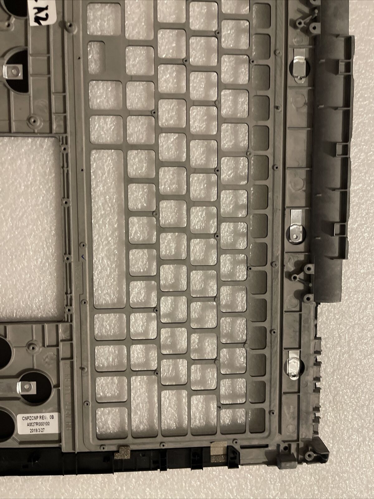 Genuine Dell Inspiron 15 7588 Laptop UPPER CASE Palmrest M2NYF 0M2NYF N2 A1