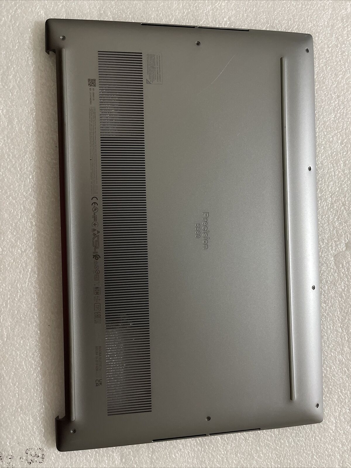 GENUINE DELL PRECISION 5560 BOTTOM COVER WITH AUDIO PORT Silver 9RFWJ 9RFWJ H6C4