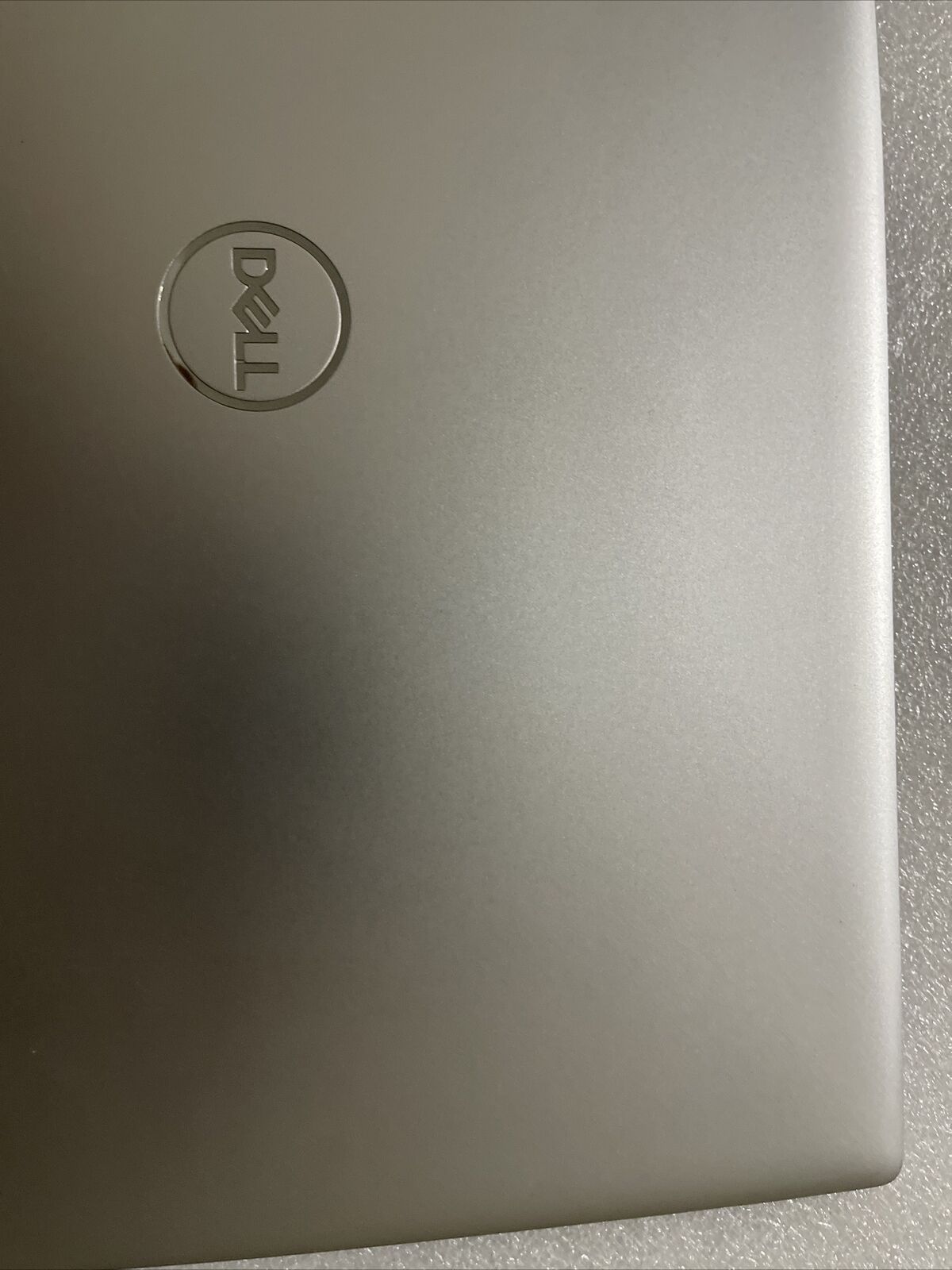 Defective As is Dell Inspiron 16 5625 FHD Touchscreen LCD  58KPW 55M3H K2F6S7