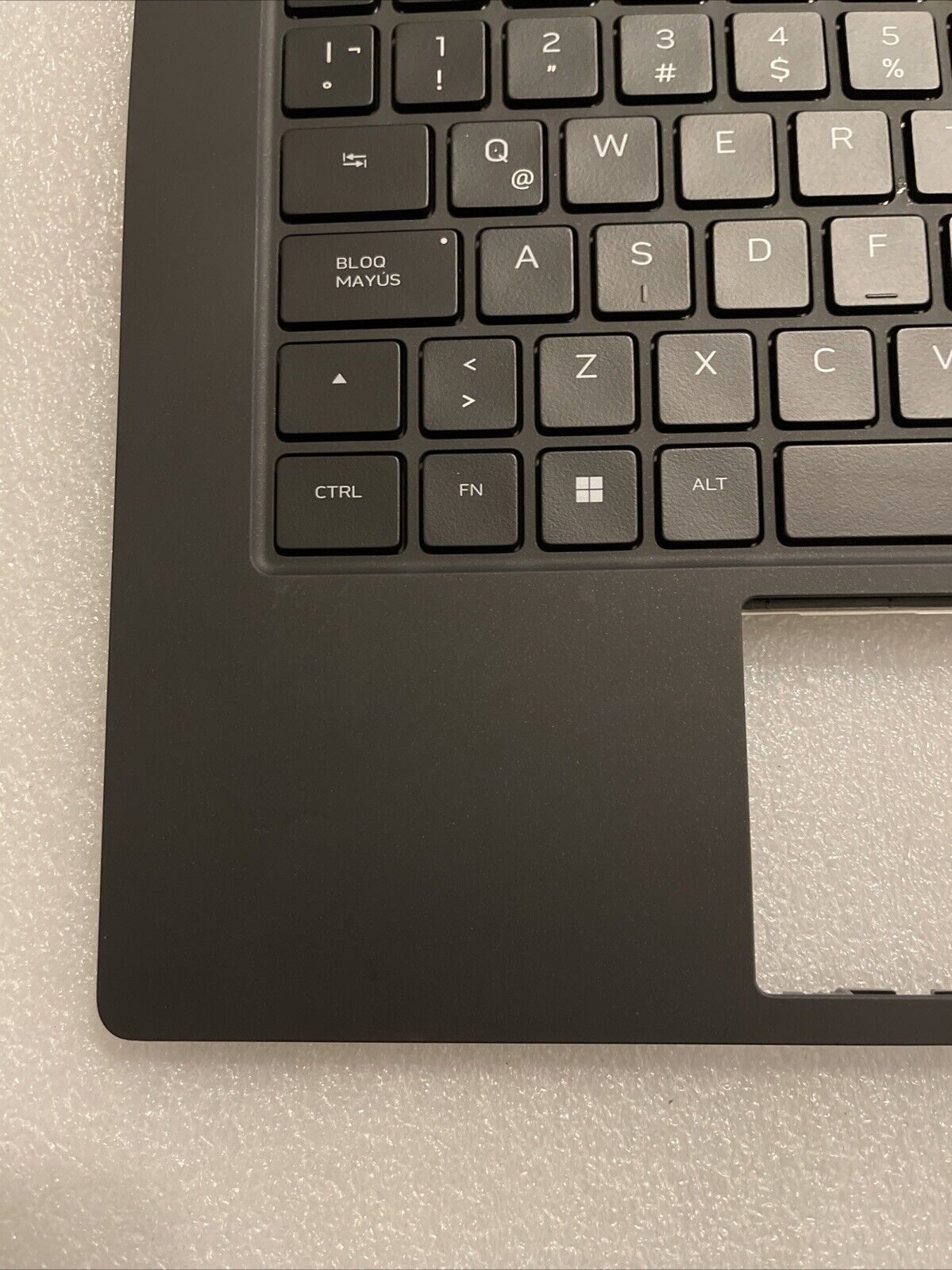 Dell Alienware M15 R7 Spanish Backlit Keyboard Palmrest DGWY5 H9JDP PK P6