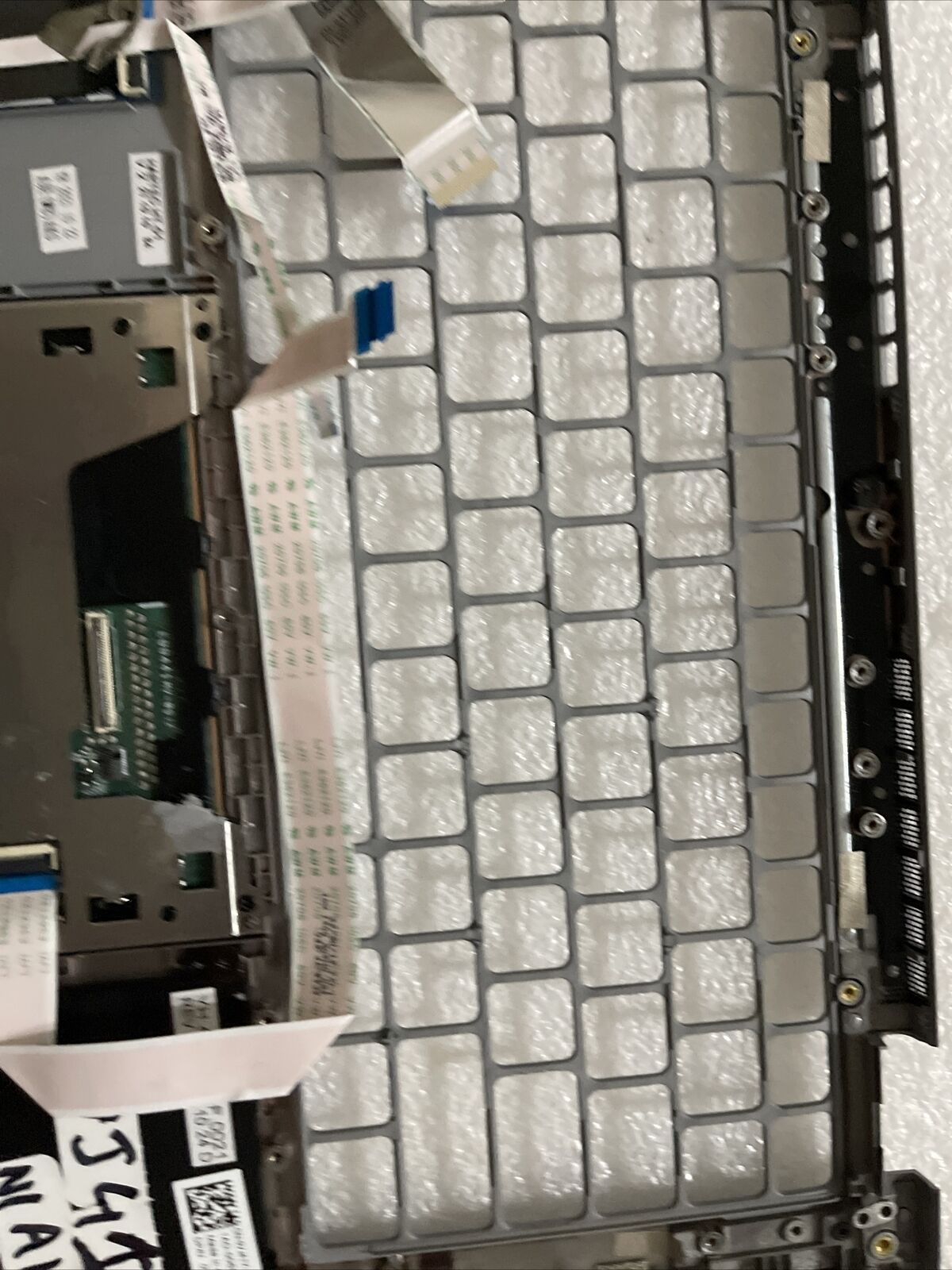 Genuine Dell Latitude 5320 Laptop Palmrest Touchpad Silver VJ41Y 0VJ41Y N1 A1