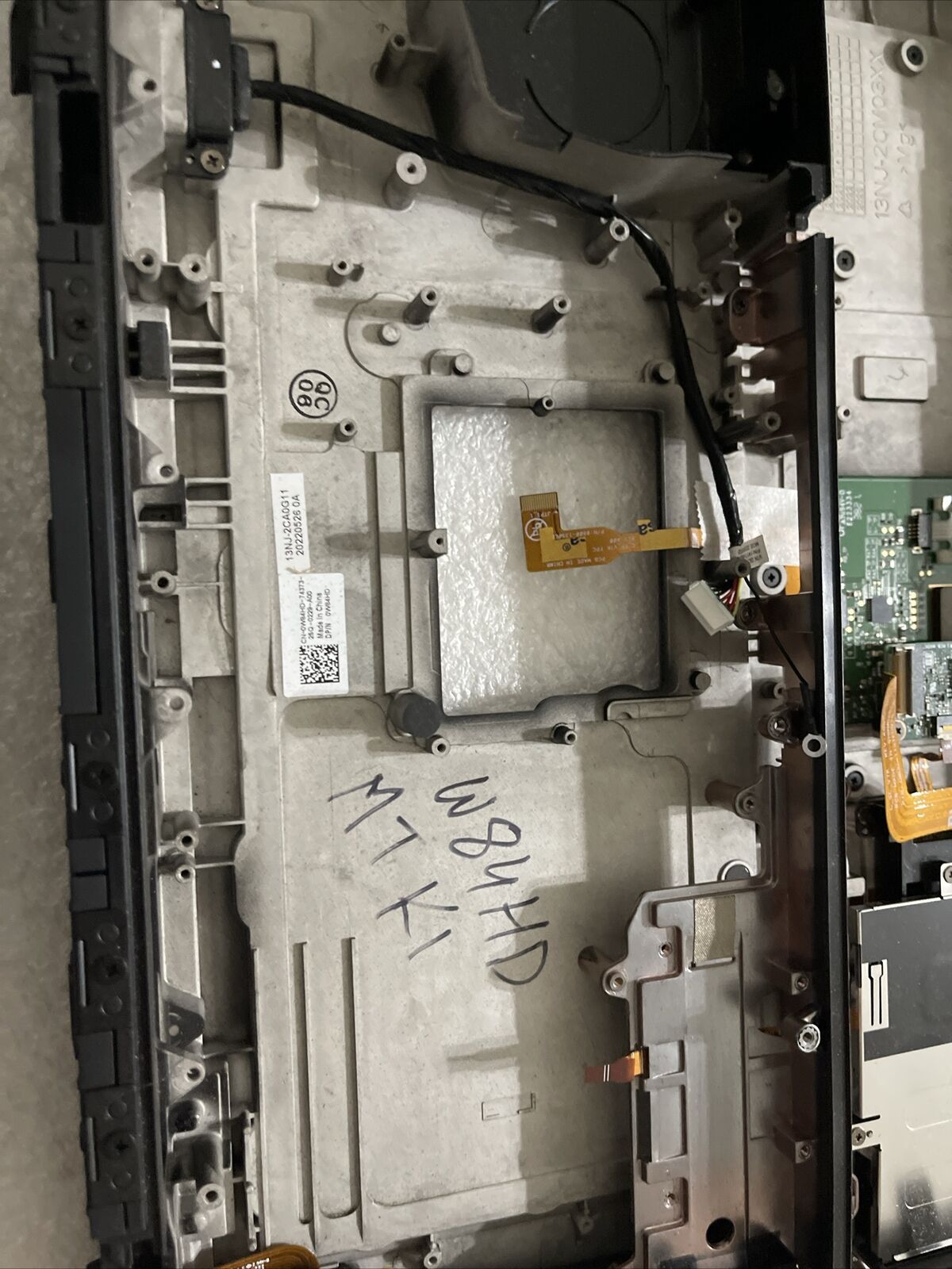 Genuine Dell Latitude 14 Extreme Rugged 7424 Palmrest Touchpad Handle W84HD MTK1