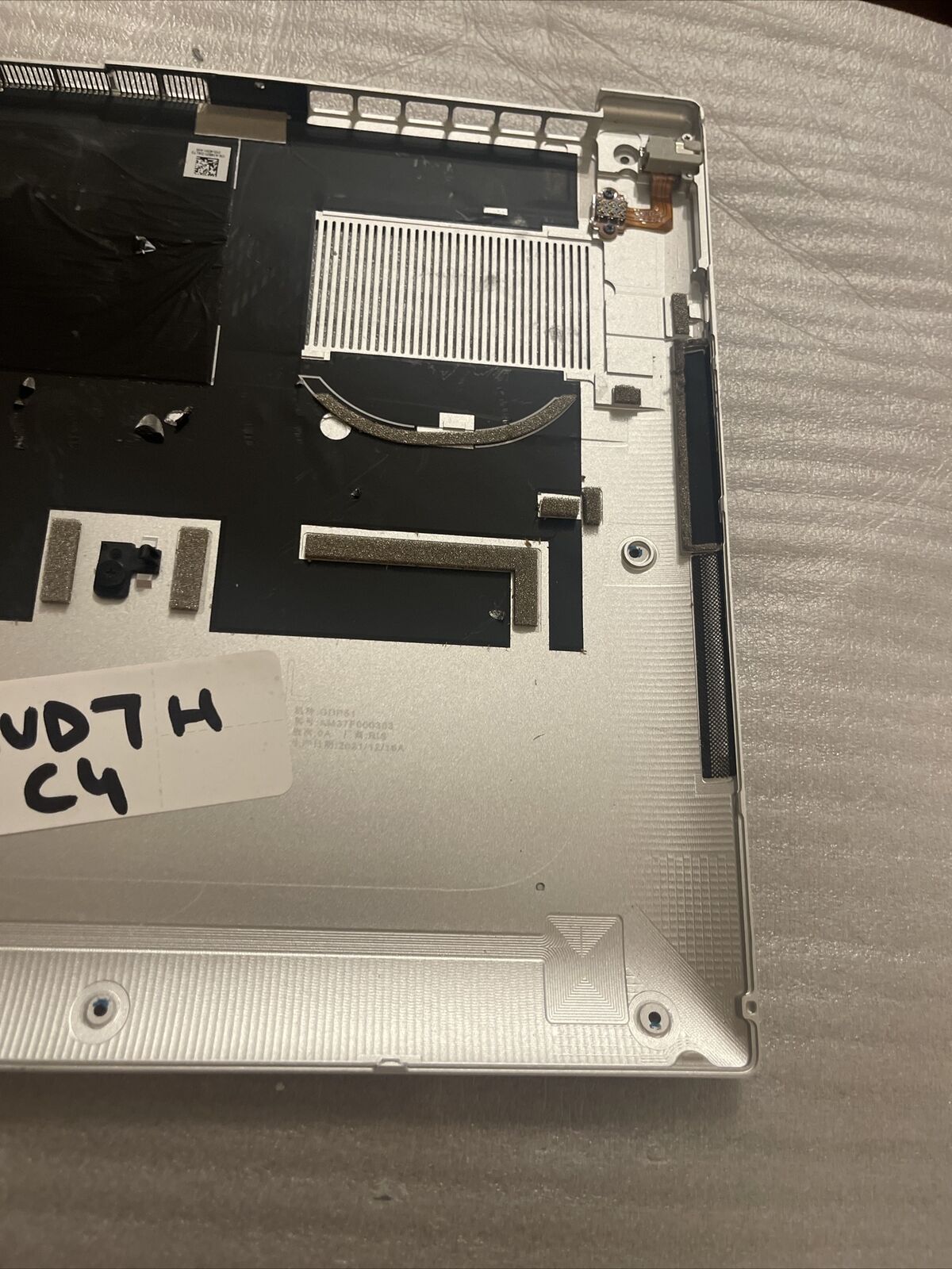 Genuine Dell  XPS 15 (9500) Bottom Base Metal Cover KVD7H 0KVD7H DWT74 0DWT74 C4