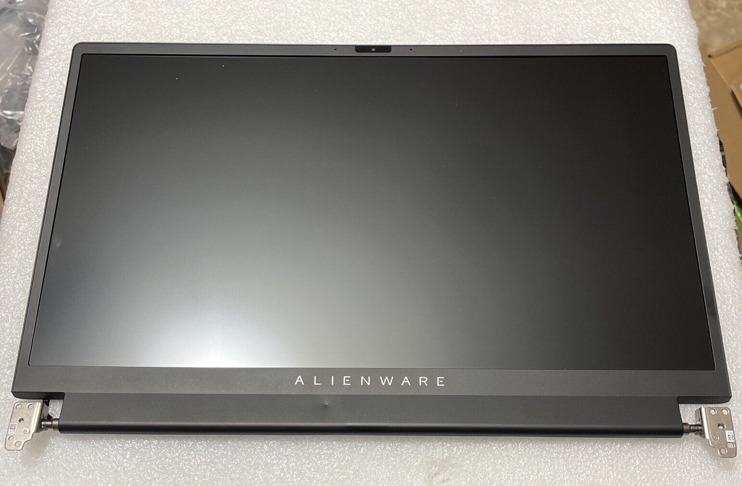 Dell Alienware m17 R5 AMD 165Hz FHD LCD Screen  DY3T6 35CVT H6F3