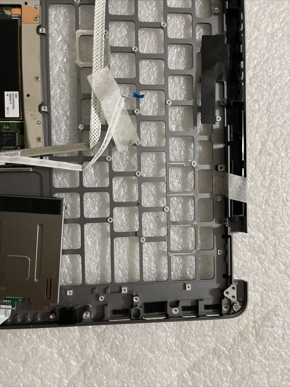 Dell Latitude 9410 2-in-1 Laptop Palmrest Touchpad Smart card  7482J 07482J H2A1