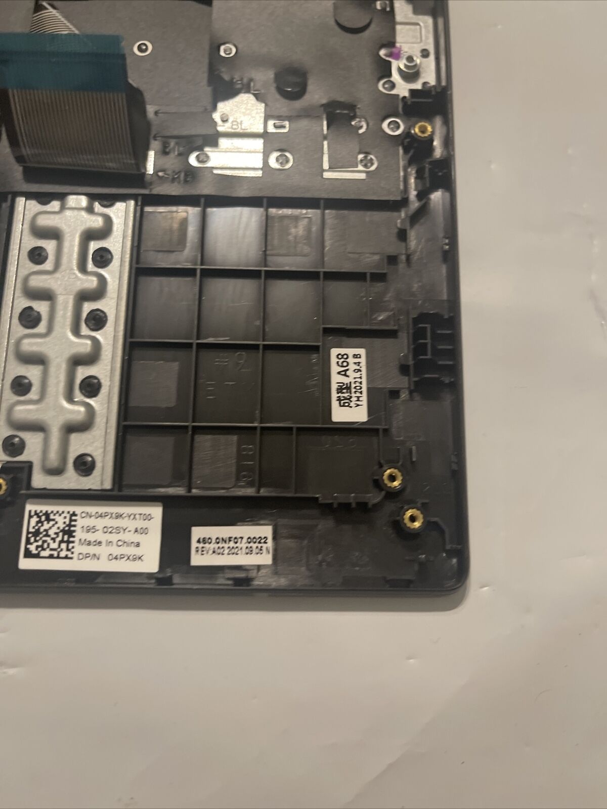 Genuine Dell Latitude 14 3420 Laptop Palmrest Non BCL SPANISH Keyboard 4PX9K T8