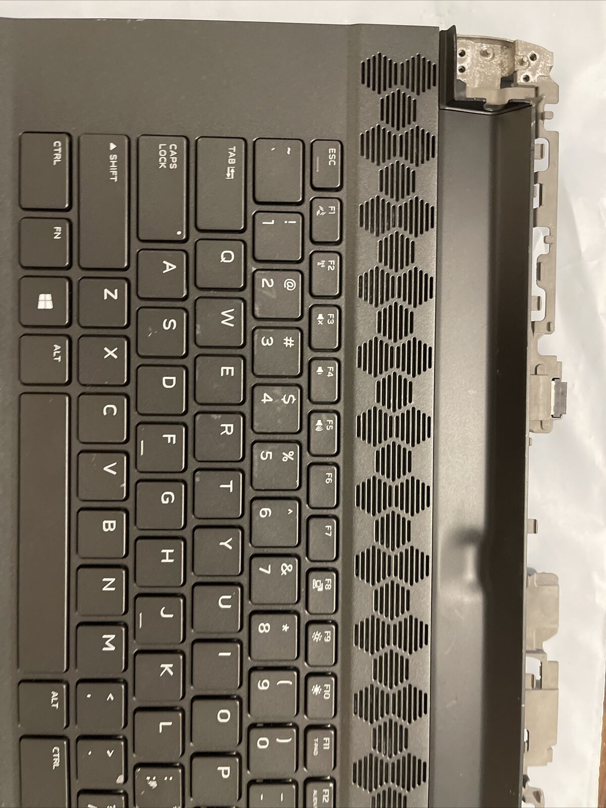 Dell ALienware  M15 R3 Laptop Palmrest US Keyboard Touchpad Speakers 03DYGJ H1P8