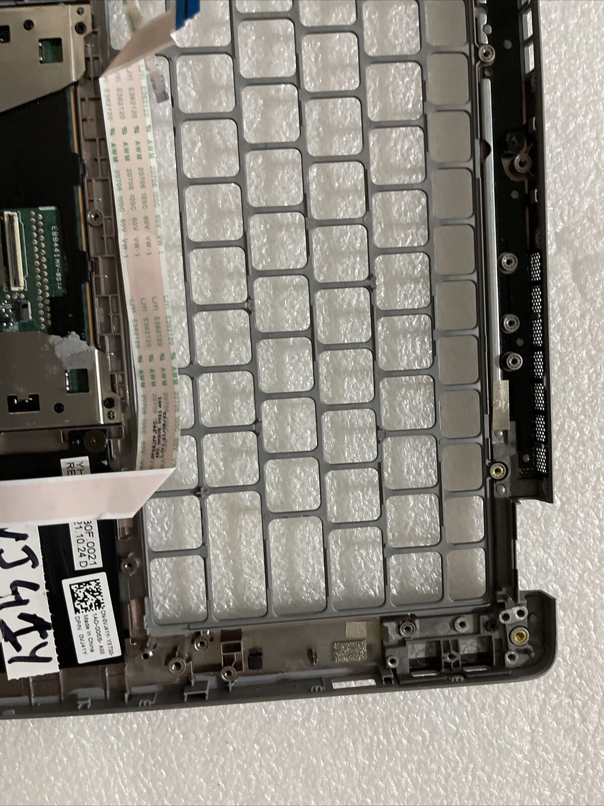 Genuine Dell Latitude 5320 Laptop Palmrest Touchpad Silver VJ41Y 0VJ41Y N1 A1