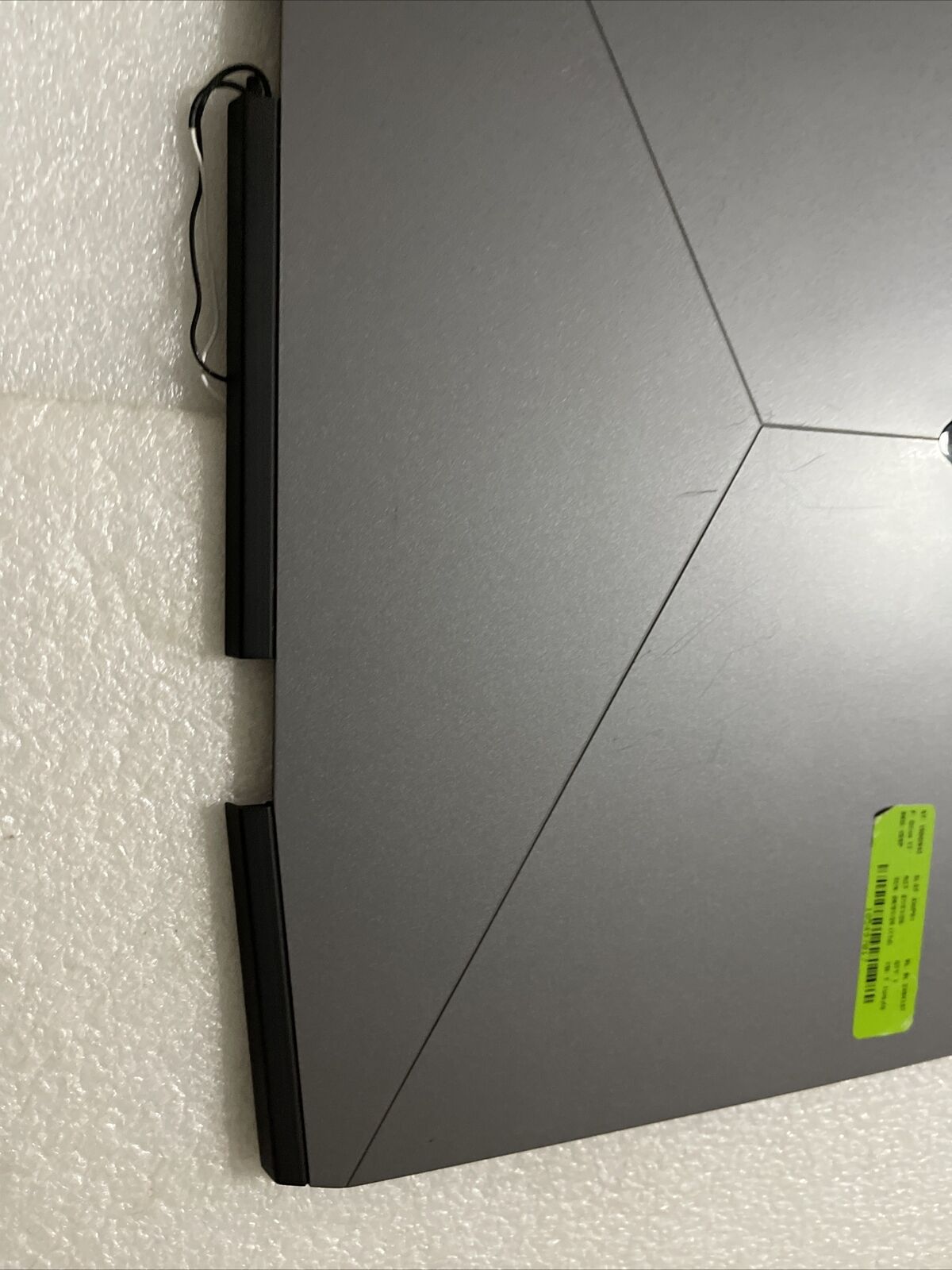 Genuine Dell Alienware M17 17.3" Laptop LCD Back Cover Camera 7R35P 07R35P H1 A2