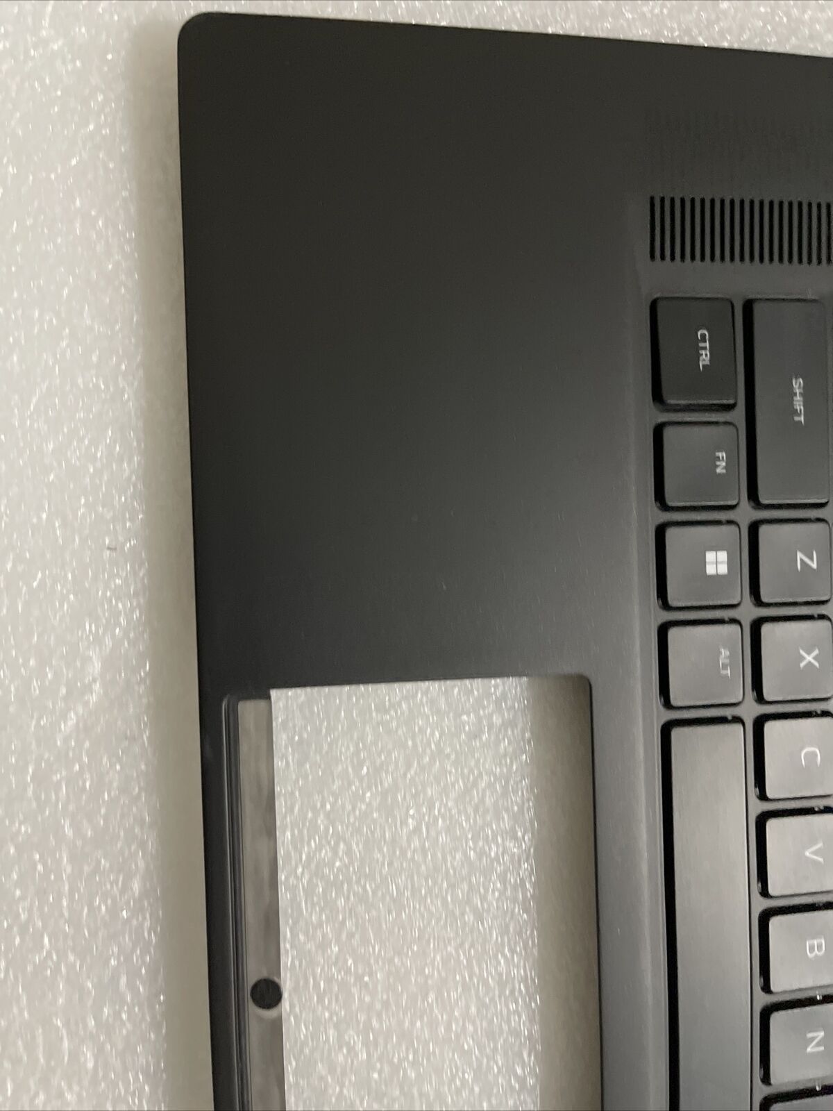 Genuine Dell Alienware X17 R2 Palmrest keyboard US English 718M9 0718M9 K6 P8