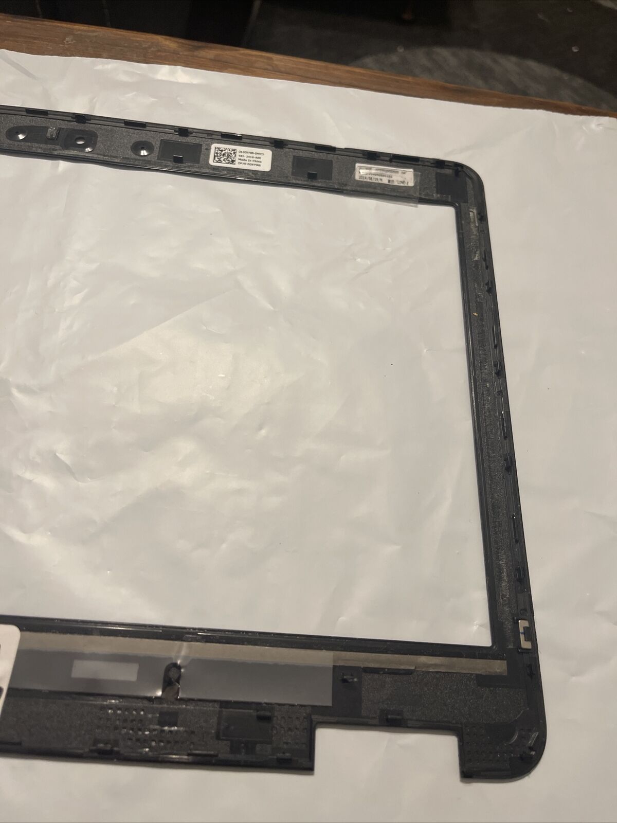 Genuine Dell Latitude 5440 E5440 Laptop LCD Front Bezel Black GKYW6 0GKYW6 N3