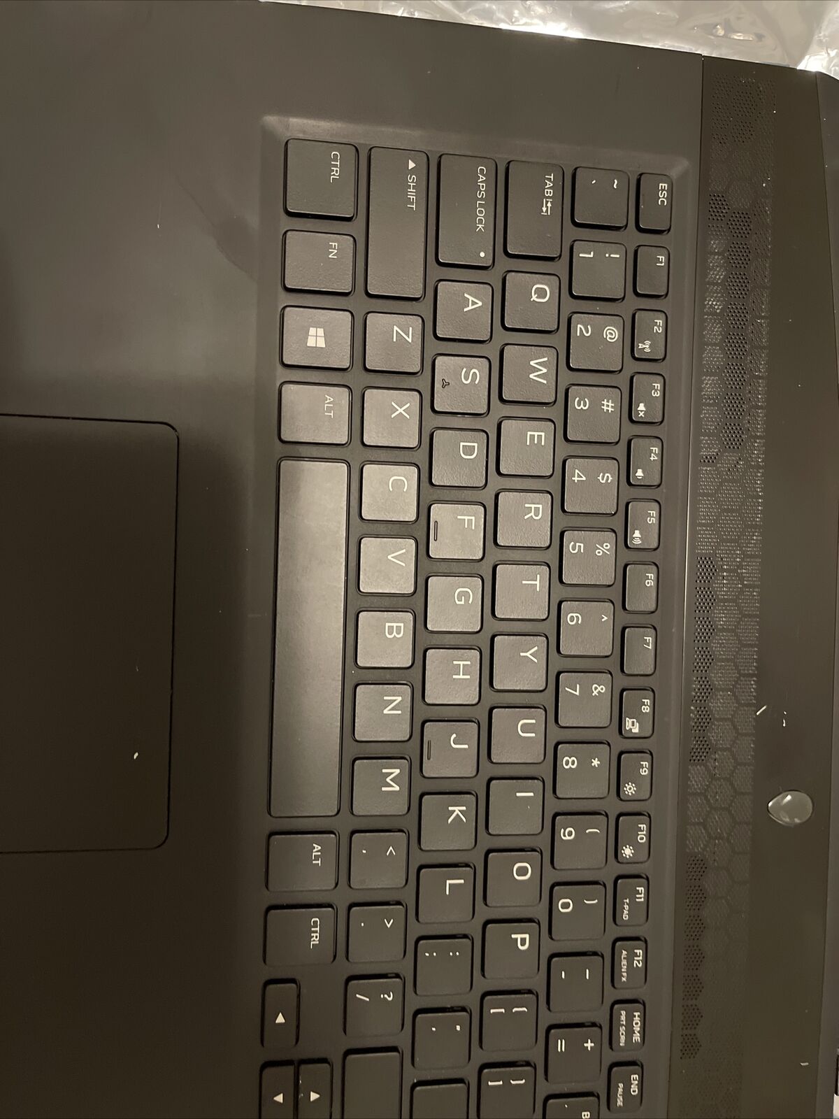 DELL Alienware M17 AWM17 Laptop Palmrest Touchpad US Keyboard 3D7NN GYGKG H1 P2