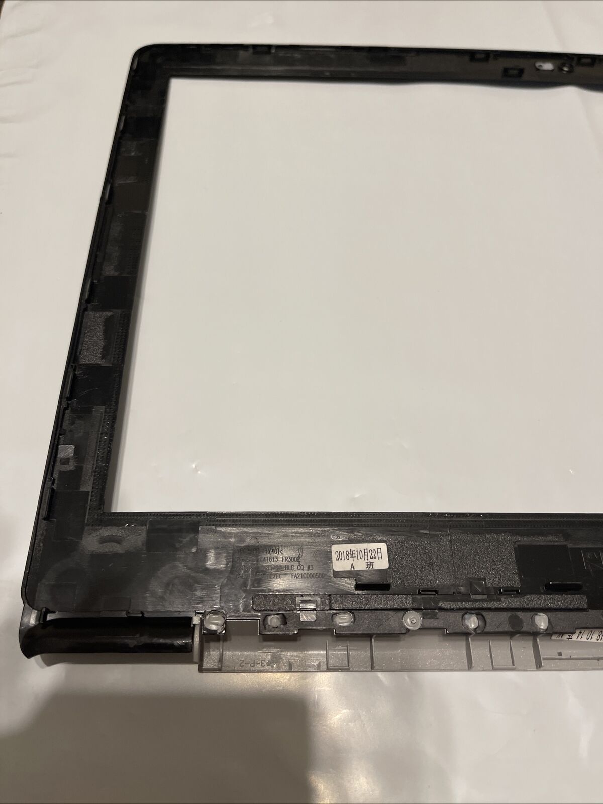 Genuine Dell Inspiron 15 5570 Laptop LCD Front Bezel Webcam Port GPY6Y 0GPY6Y N4