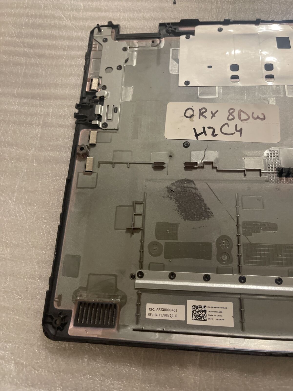 Genuine Dell Vostro 3400 / P132G Laptop Bottom Case P/N RX8DW / 0RX8DW H2 C4 B3