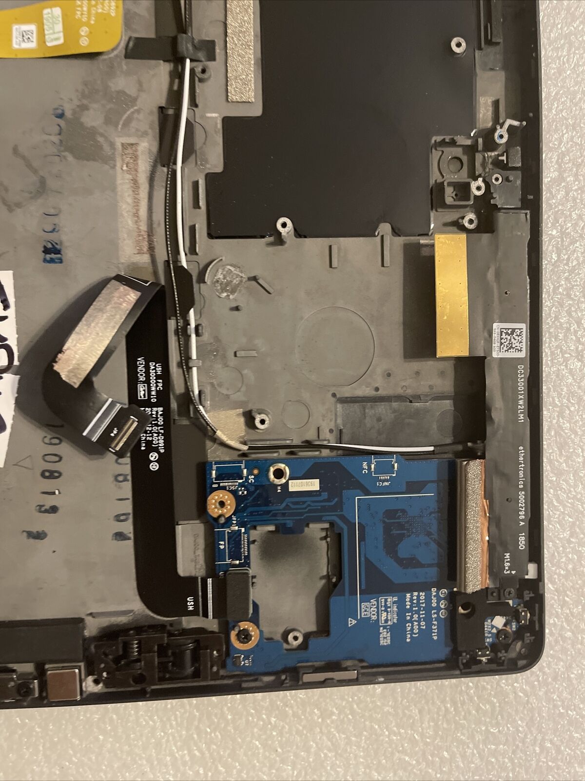 GENUINE DELL  LATITUDE 12 5290 LCd Top Back Cover Black Extras T17G TKR19 H2 B7