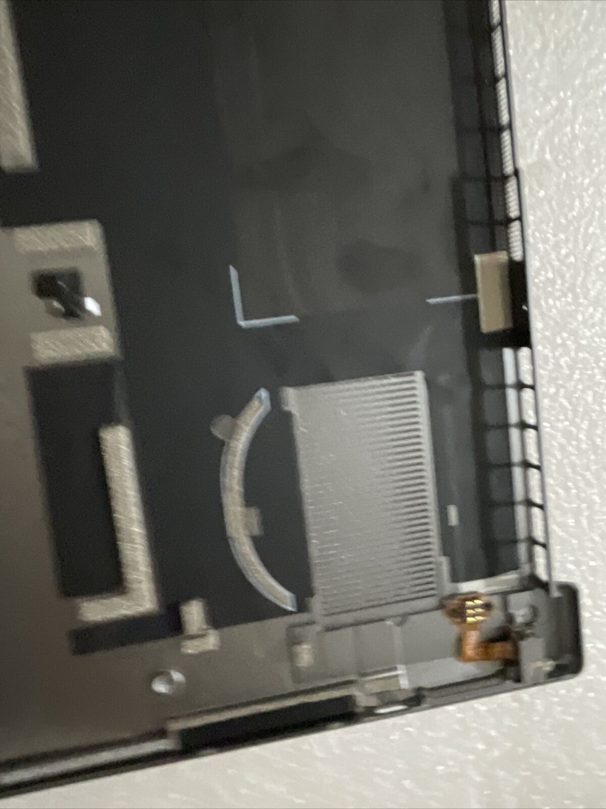 GENUINE DELL PRECISION 5560 BOTTOM COVER WITH AUDIO PORT Silver 9RFWJ 9RFWJ H6C4
