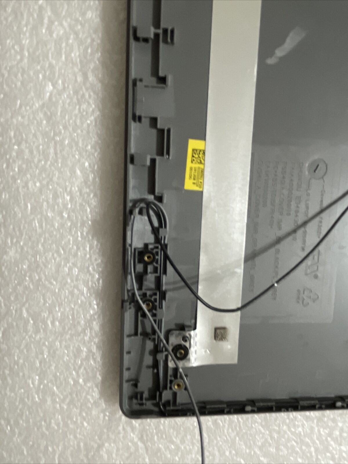Lenovo Ideapad S145-15IWL Laptop Back Cover Camera Silver AP1A4000210 d4 H2 N1