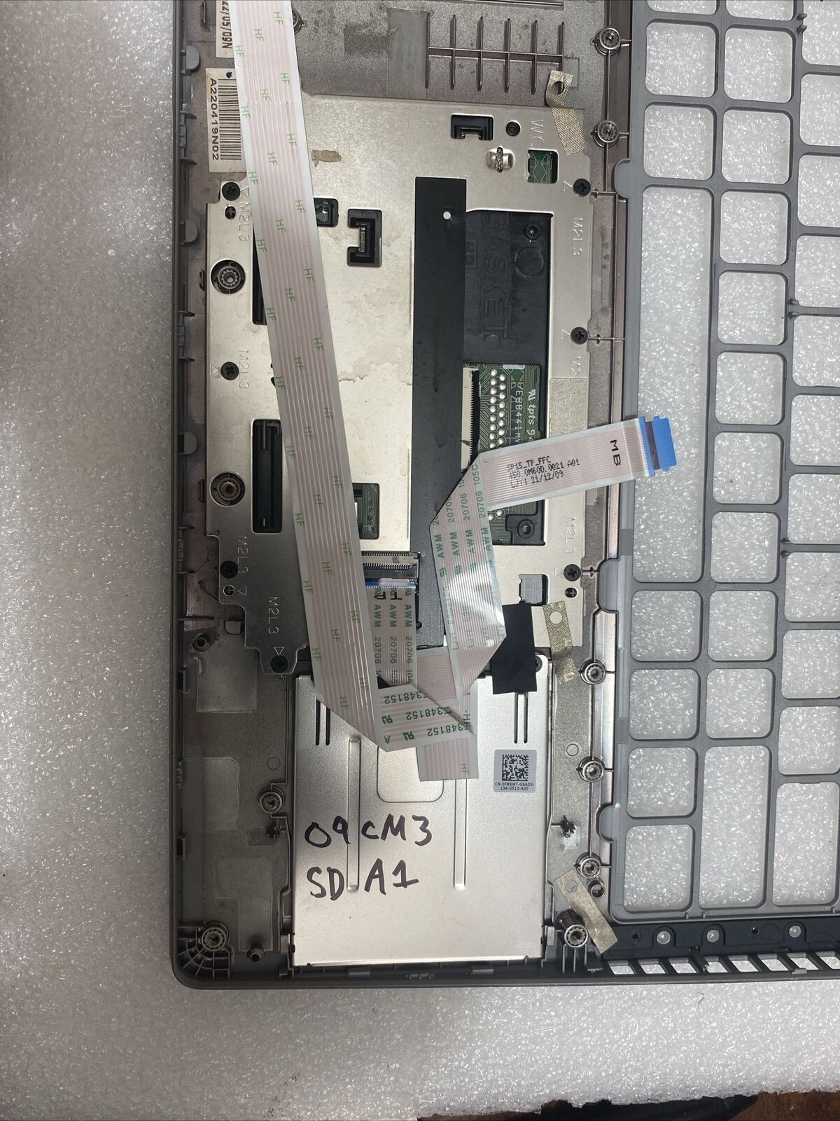 Dell Latitude 5520 Precision 3560 Laptop Palmrest Touchpad DDMHF 09CM3 SD A1