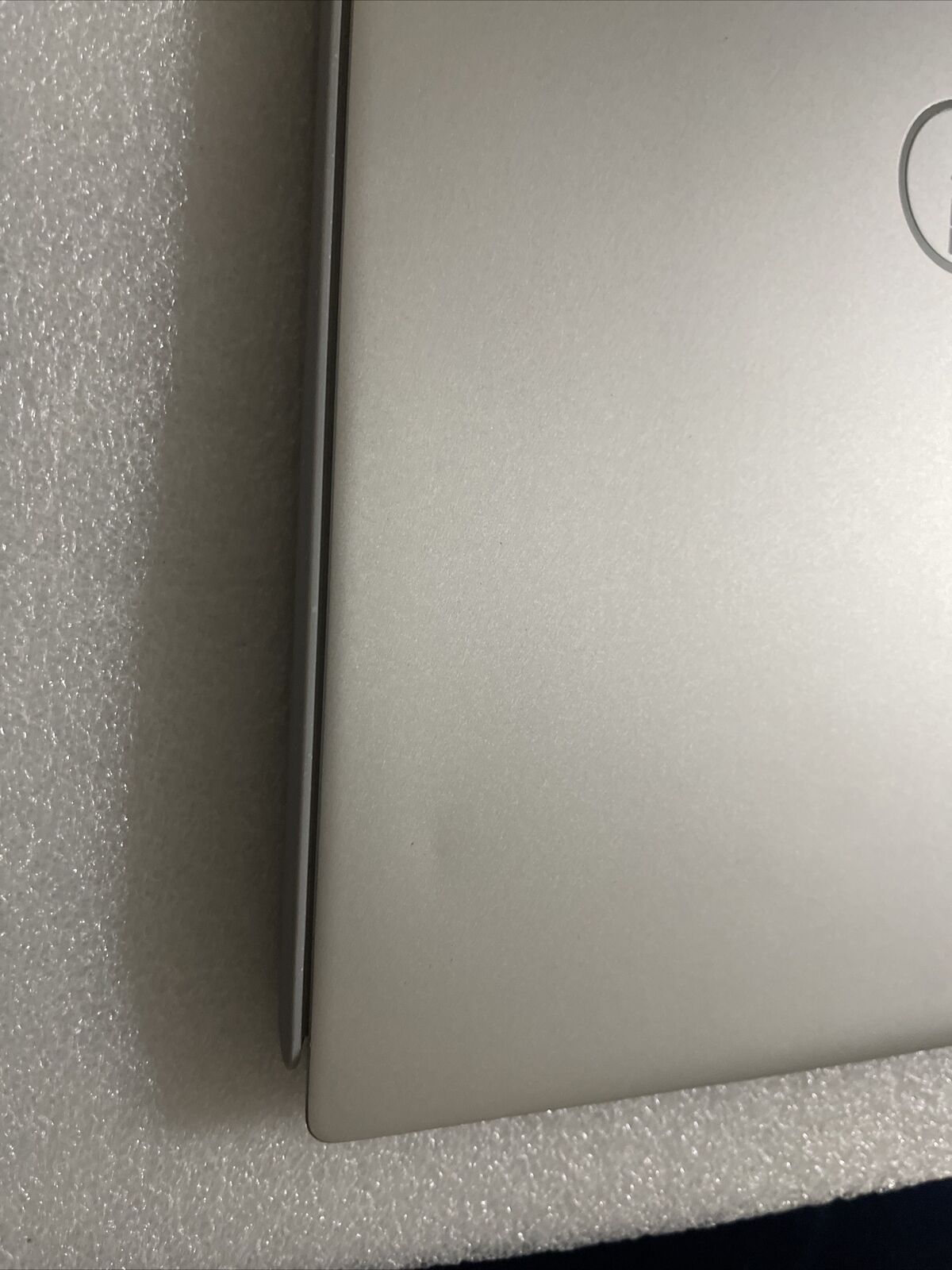 Defective As is Dell Inspiron 16 5625 FHD Touchscreen LCD  58KPW 55M3H K2F6S7