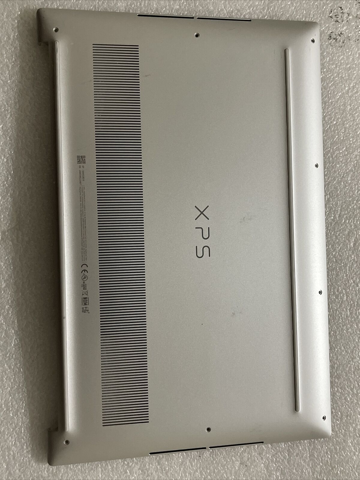 Genuine Dell XPS 9500 9510 Bottom Base Metal Cover Silver KVD7H DWT74 0DWT74 B6