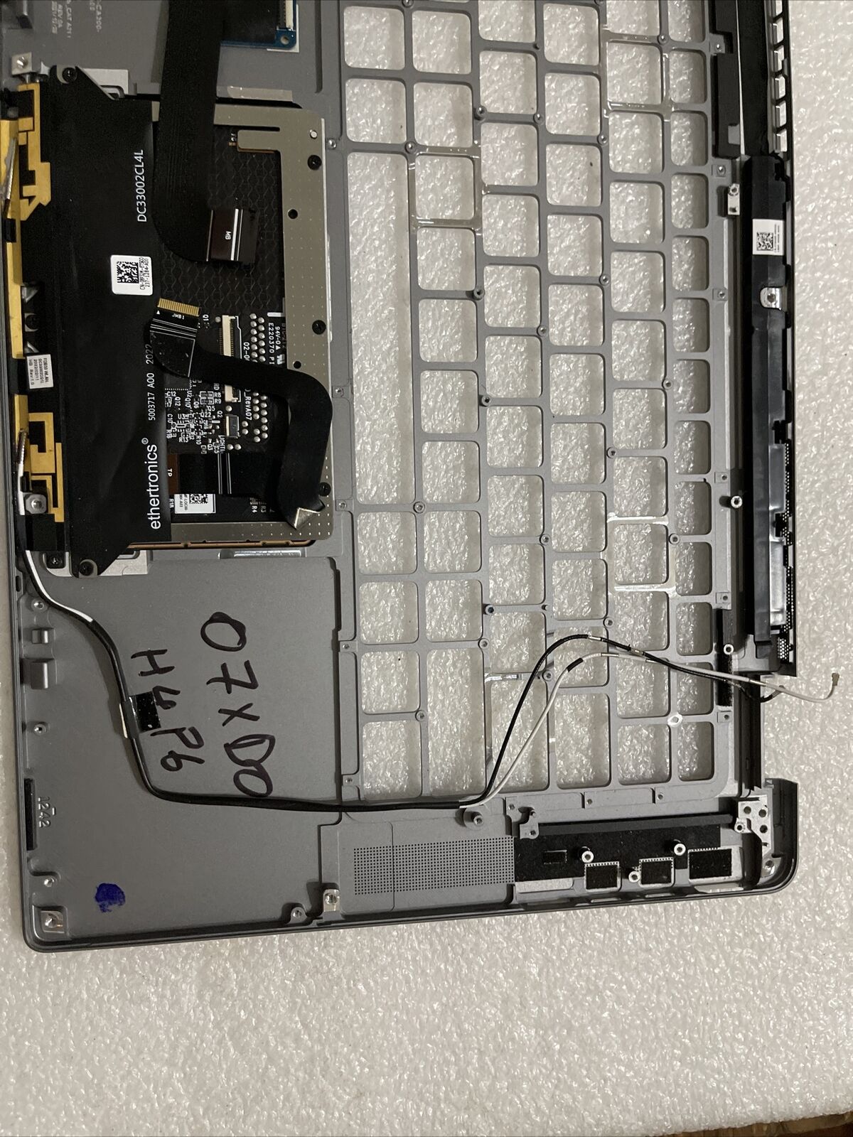 Dell OEM Latitude 9520 Palmrest Touchpad No SC 3HVVG 8R5KP 07XD0 H4 P6