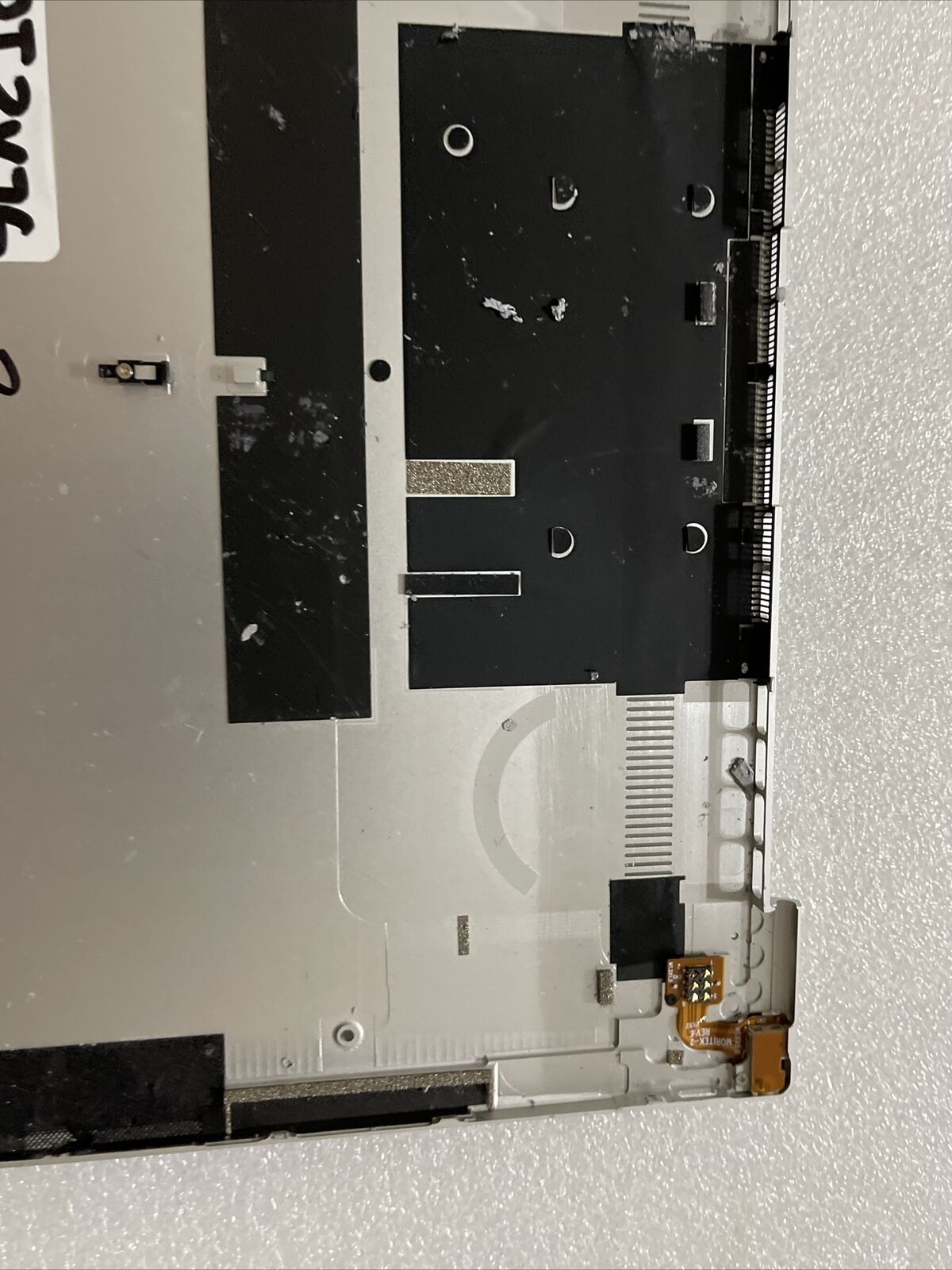 Dell OEM XPS 13" 9300 Laptop Bottom Base Metal Cover Assembly T3Y7G k1 B3 gradeb