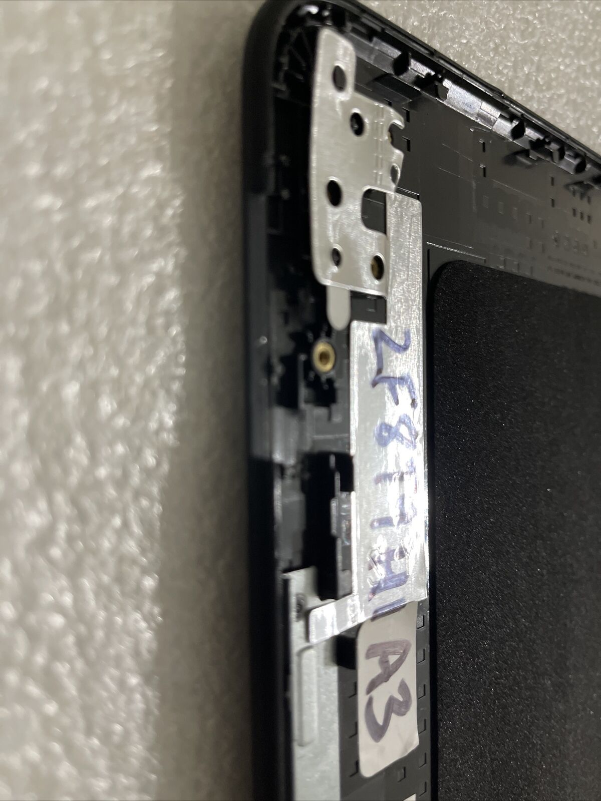 GENUINE DELL LATITUDE 3300 LCD BACK COVER 2F8T9 H1 A3 Missing Hinge cover