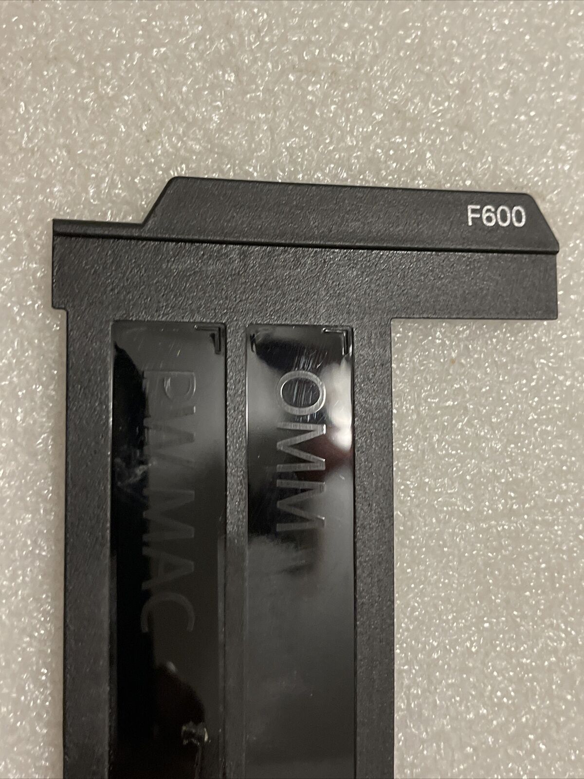 Genuine Dell EMC Power Scale VxRail F600 Plastic Assembly Tray P/N: 71PFF 071PFF
