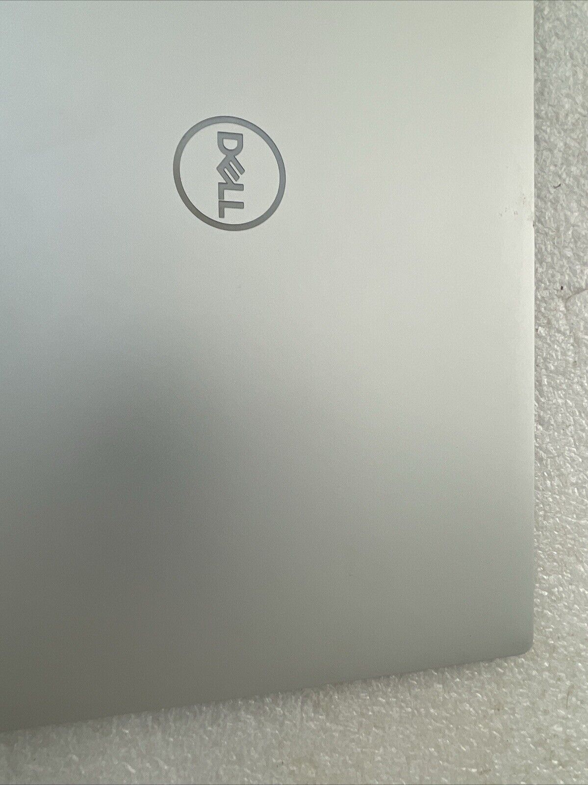Defective Dell XPS 9320 Plus UHD 13.4" Touchscreen LCD Silver  29WPH VNRJ0 NG D2