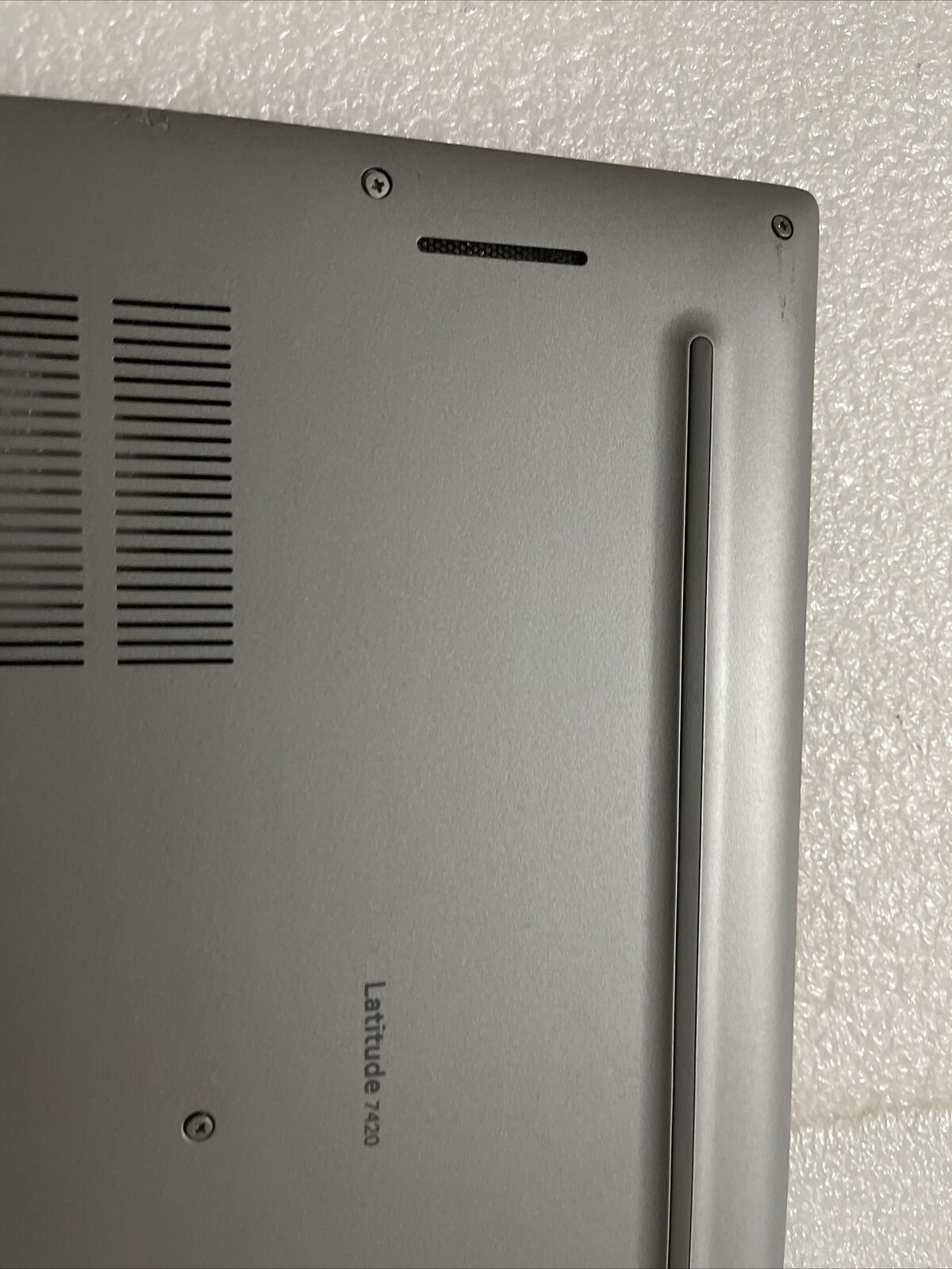 Genuine Dell Latitude 7420 E7420 Bottom Base Cover 0YN0M4 YN0M4 H1E1B3 Grade B