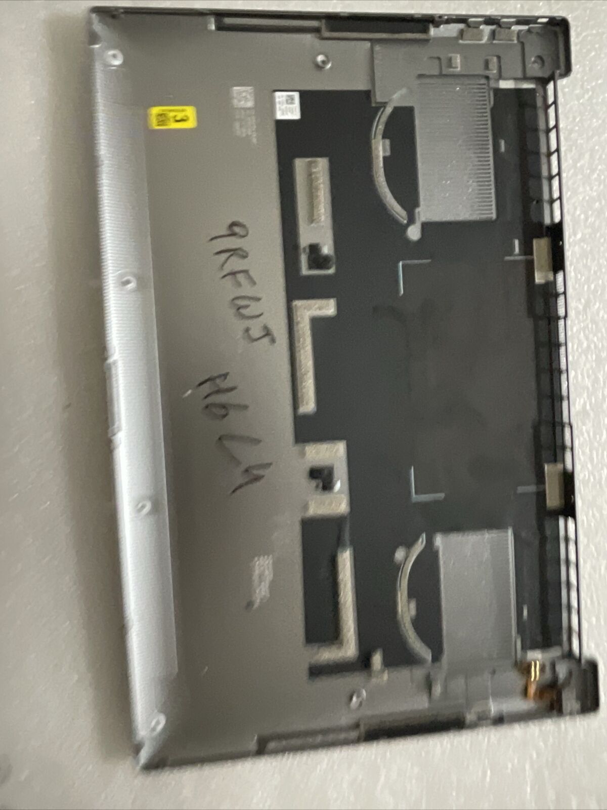 GENUINE DELL PRECISION 5560 BOTTOM COVER WITH AUDIO PORT Silver 9RFWJ 9RFWJ H6C4