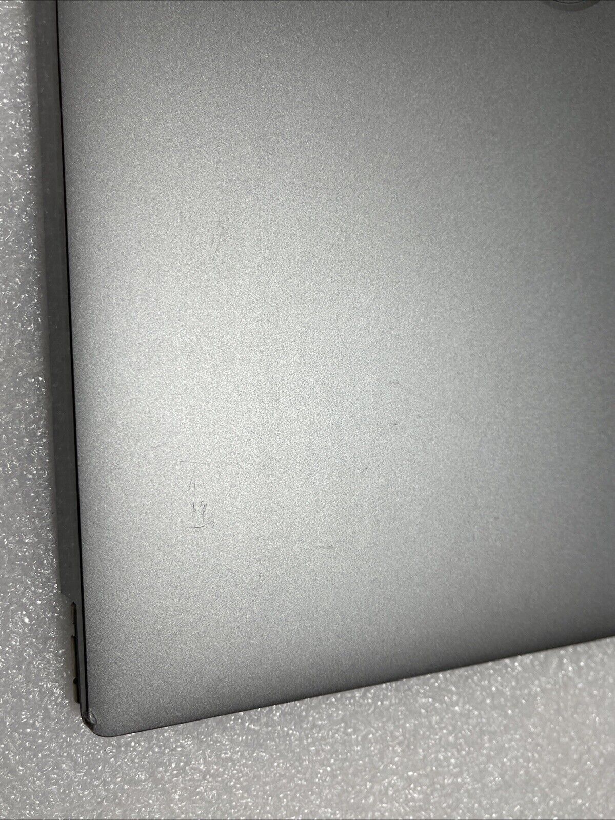 Dell Precision 5550 5560 5570  Gray LCD FHD GMW9D FKR1K HJL10 Dented Corner
